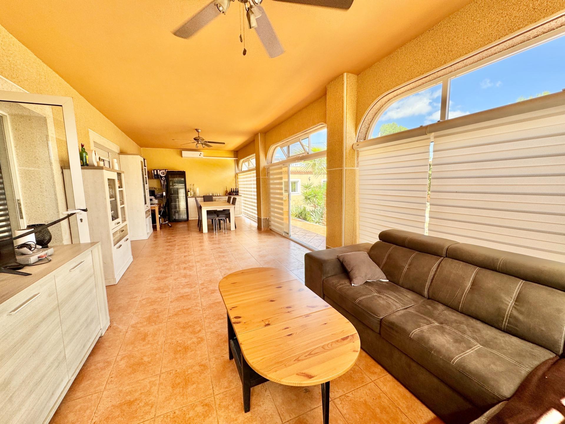 For sale - 3 Bedroom 3 Bathroom Villa in Dolores - Cmno. Escorredor  - Alicante