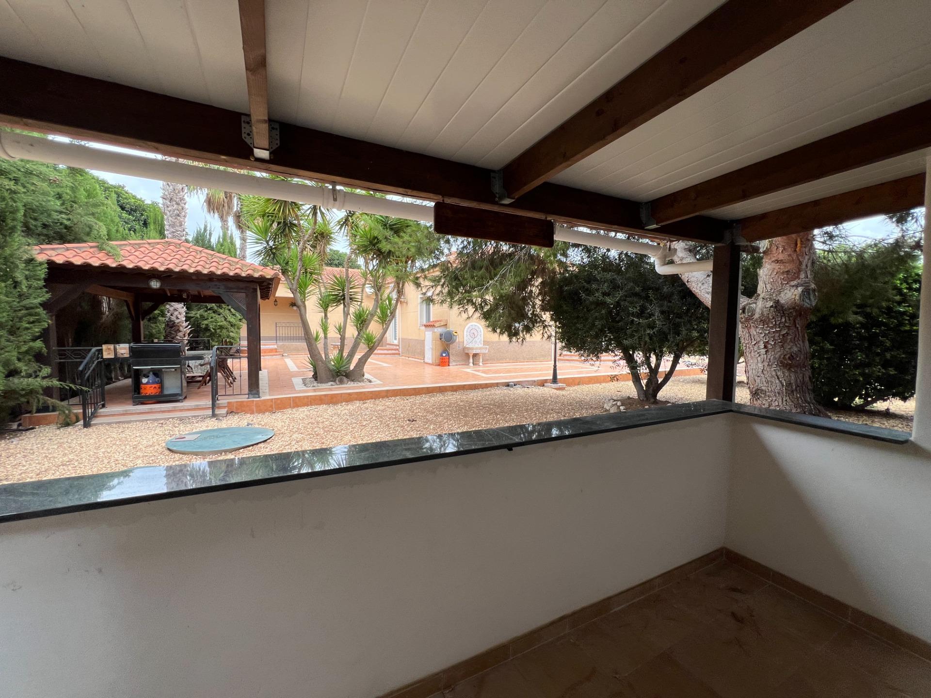 For sale - 3 Bedroom 3 Bathroom Villa in Dolores - Cmno. Escorredor  - Alicante