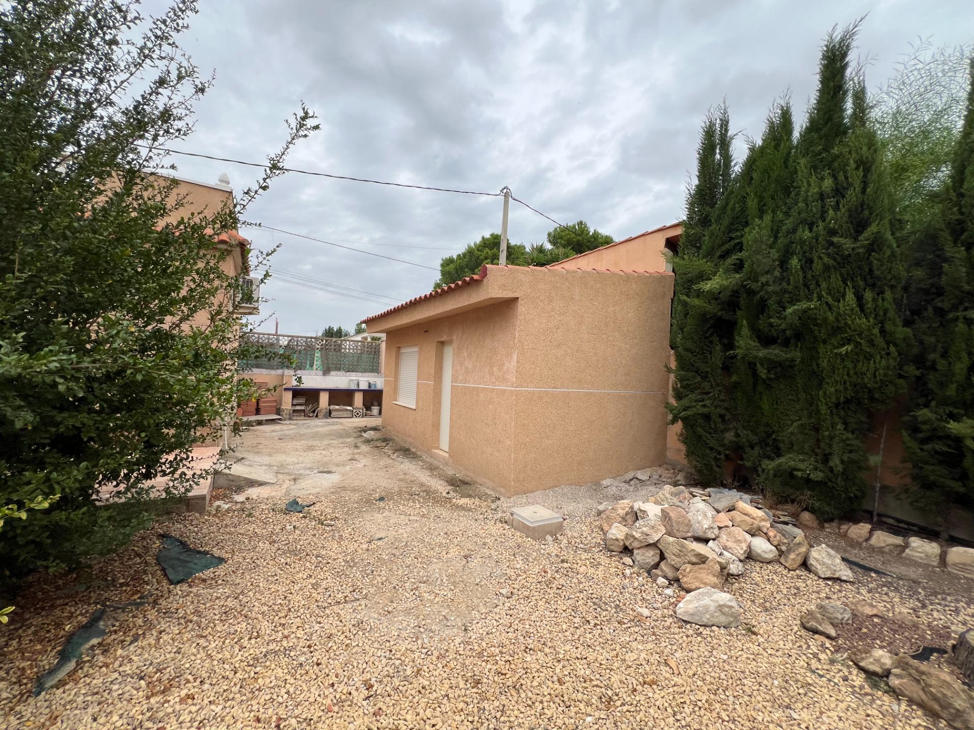 For sale - 3 Bedroom 3 Bathroom Villa in Dolores - Cmno. Escorredor  - Alicante