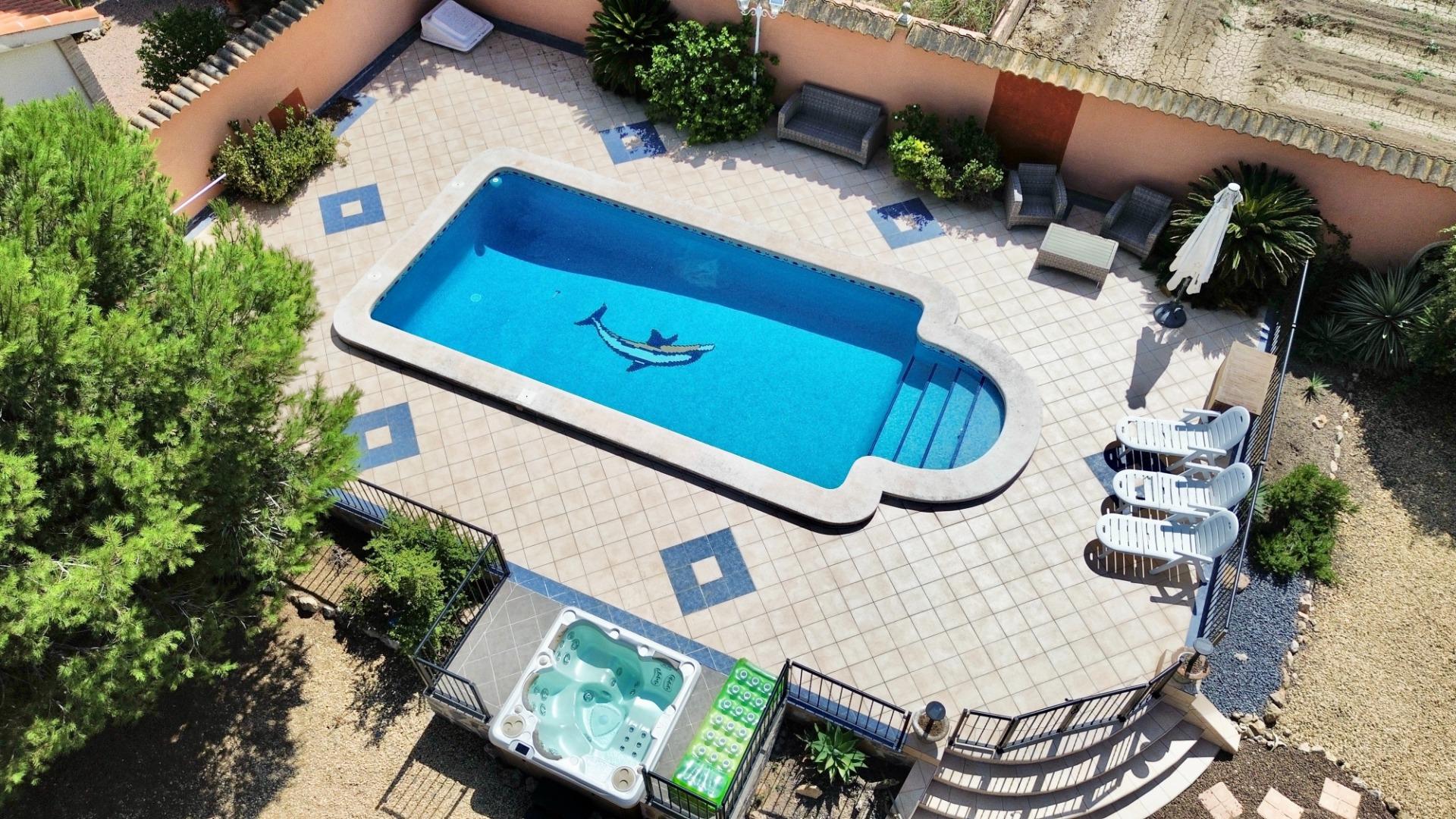 For sale - 3 Bedroom 3 Bathroom Villa in Dolores - Cmno. Escorredor  - Alicante