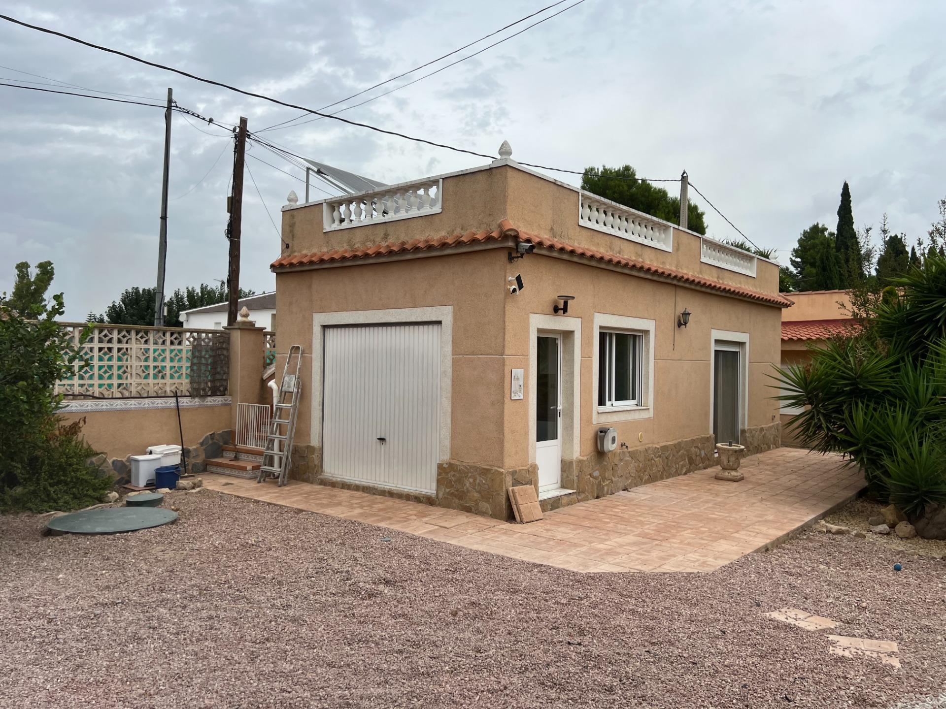 For sale - 3 Bedroom 3 Bathroom Villa in Dolores - Cmno. Escorredor  - Alicante