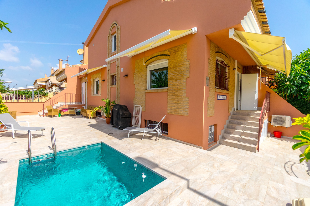 For sale - 3 Bedroom 3 Bathroom Villa in Torre de La Horadada - Costa Blanca  - Alicante