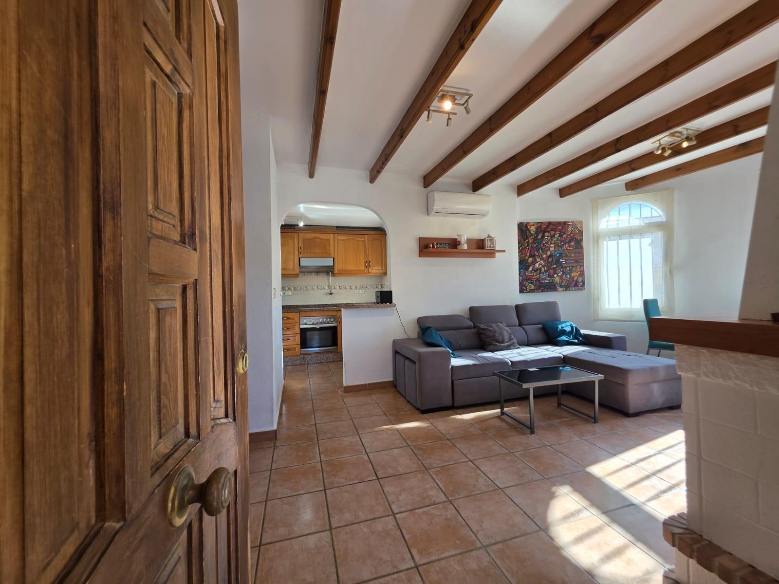 For sale - 4 Bedroom 1 Bathroom Villa in Villamartin - Villamartín-las Filipinas  - Alicante