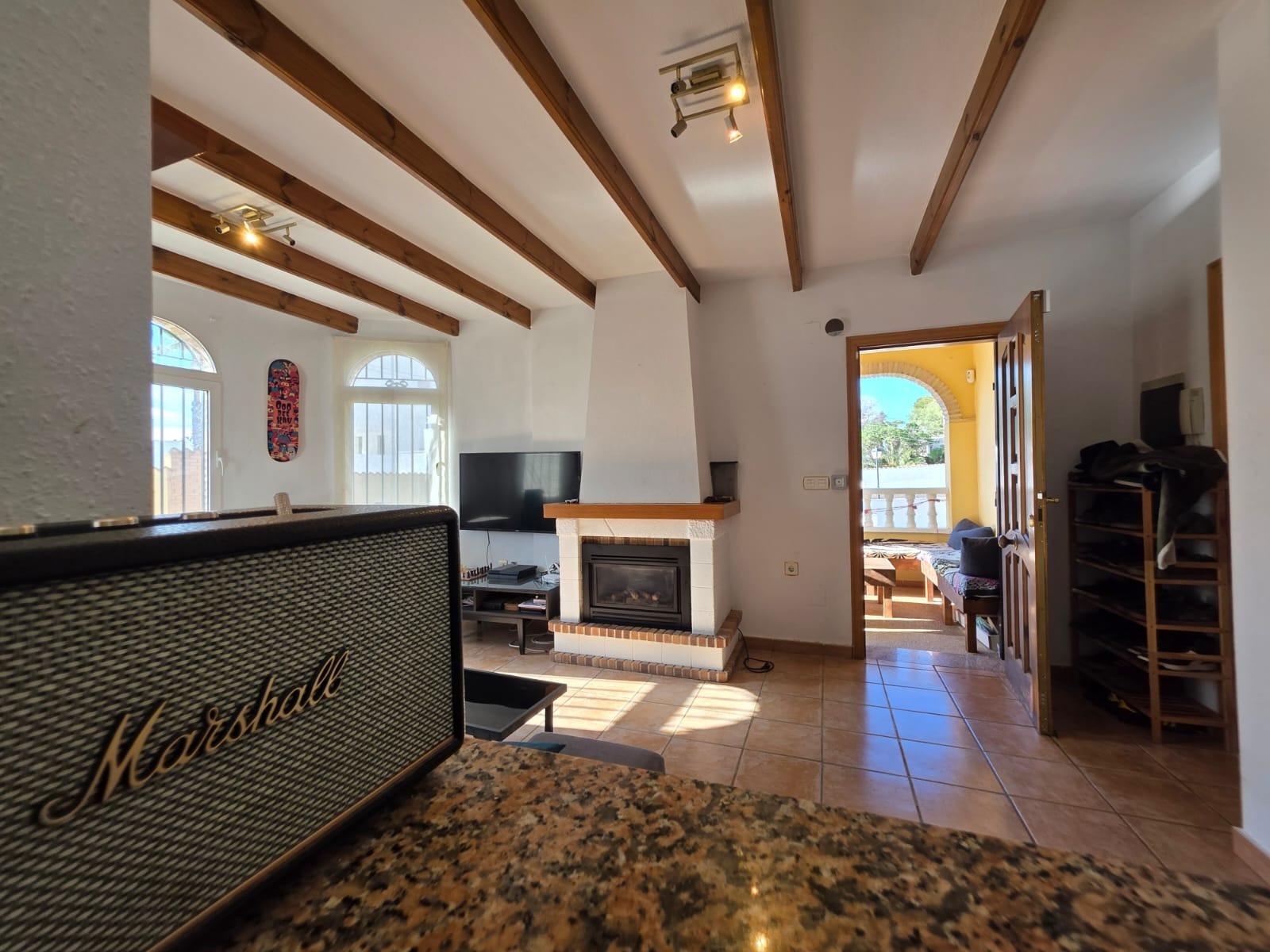 For sale - 4 Bedroom 1 Bathroom Villa in Villamartin - Villamartín-las Filipinas  - Alicante
