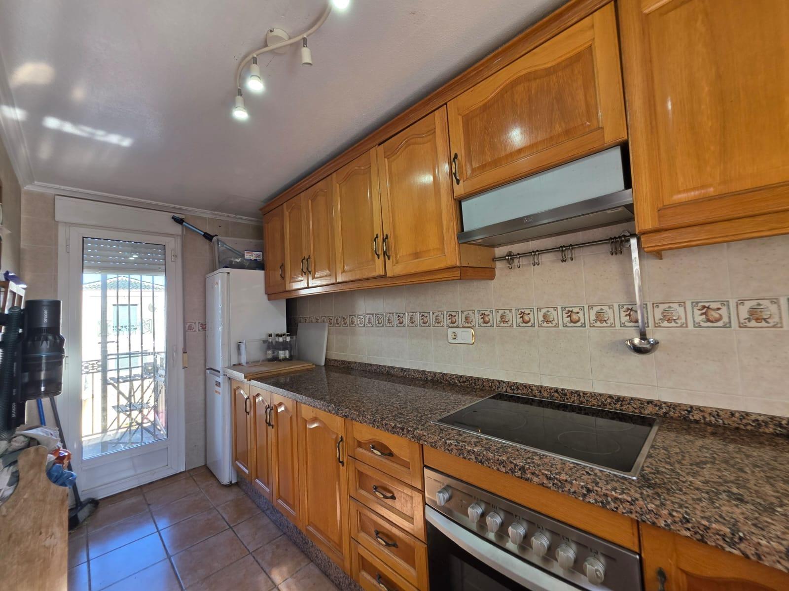 For sale - 4 Bedroom 1 Bathroom Villa in Villamartin - Villamartín-las Filipinas  - Alicante