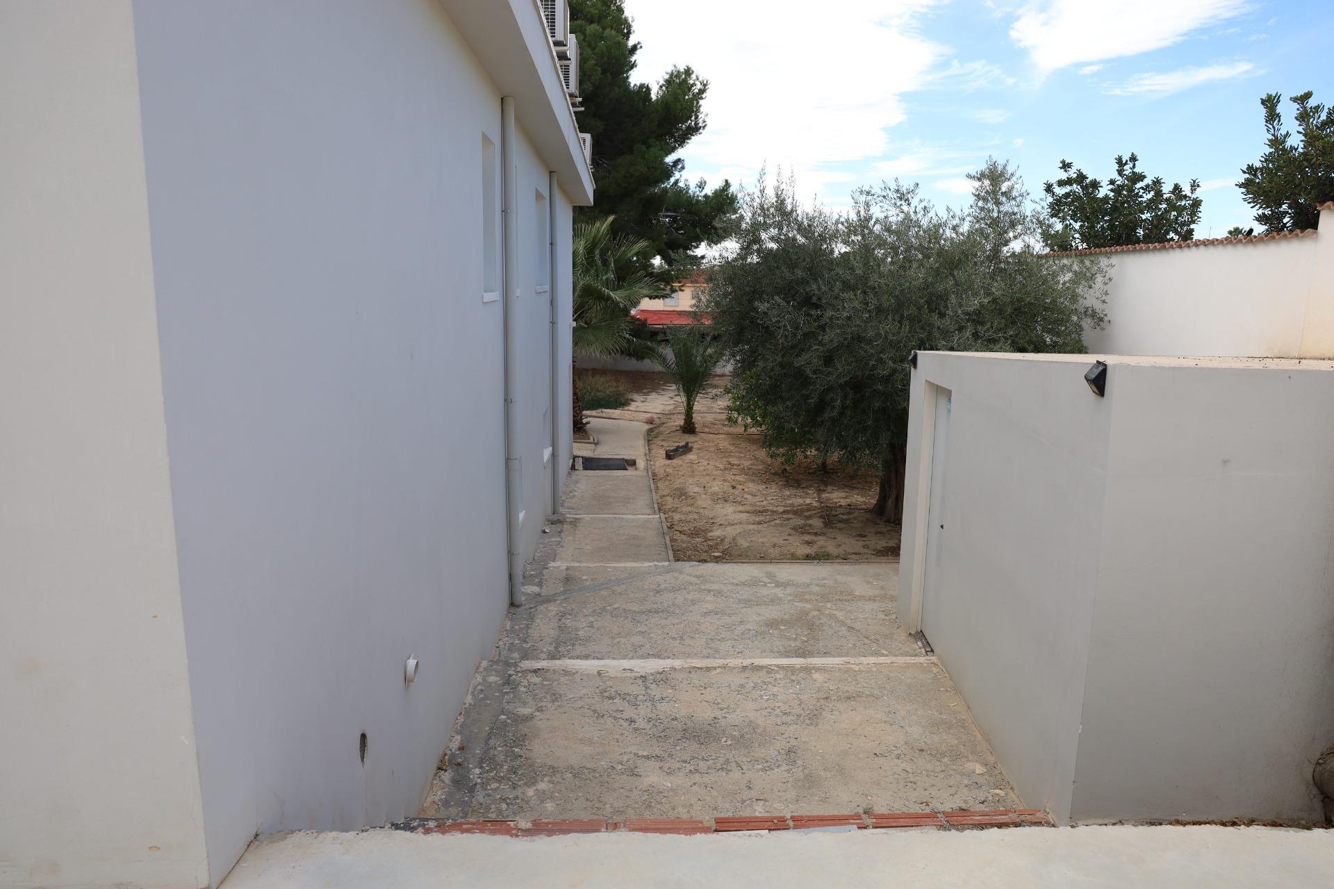 For sale - 5 Bedroom 3 Bathroom Villa in Ciudad Quesada - Costa Blanca Sur  - Alicante