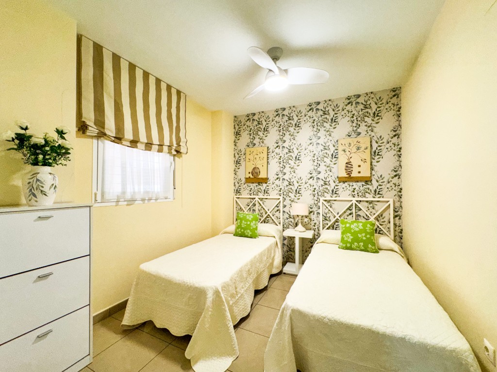 For sale - 2 Bedroom 1 Bathroom Apartamento in Playa Flamenca - Playa Flamenca  - Alicante