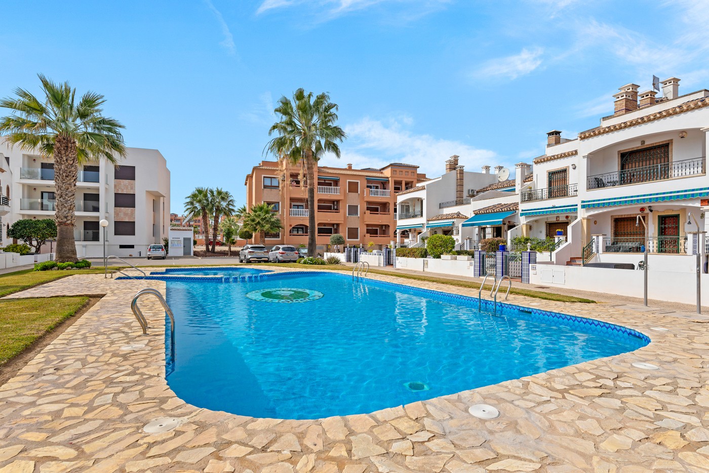 Sold - 2 Bedroom 2 Bathroom Apartment in Orihuela Costa - Villamartin  - Alicante