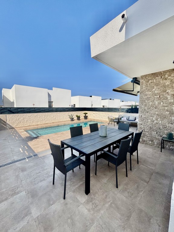 For sale - 2 Bedroom 2 Bathroom Villa in Benijofar - Costa Blanca  - Alicante