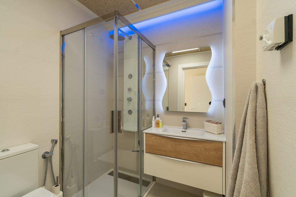 For sale - 2 Bedroom 2 Bathroom Apartment in Orihuela Costa - Costa Blanca  - Alicante