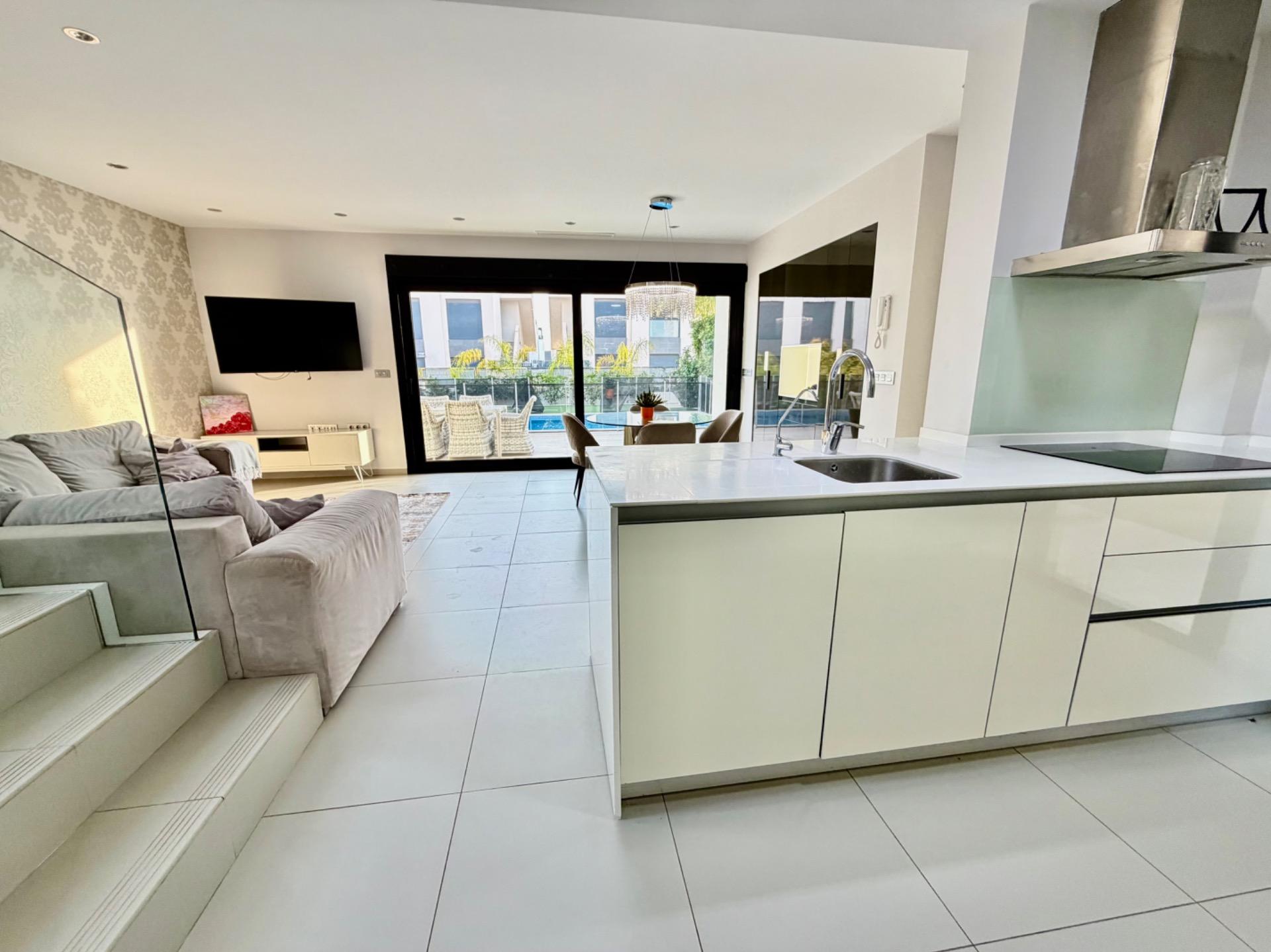 For sale - 3 Bedroom 3 Bathroom Villa in Rojales - Cuidad Quesada  - Alicante