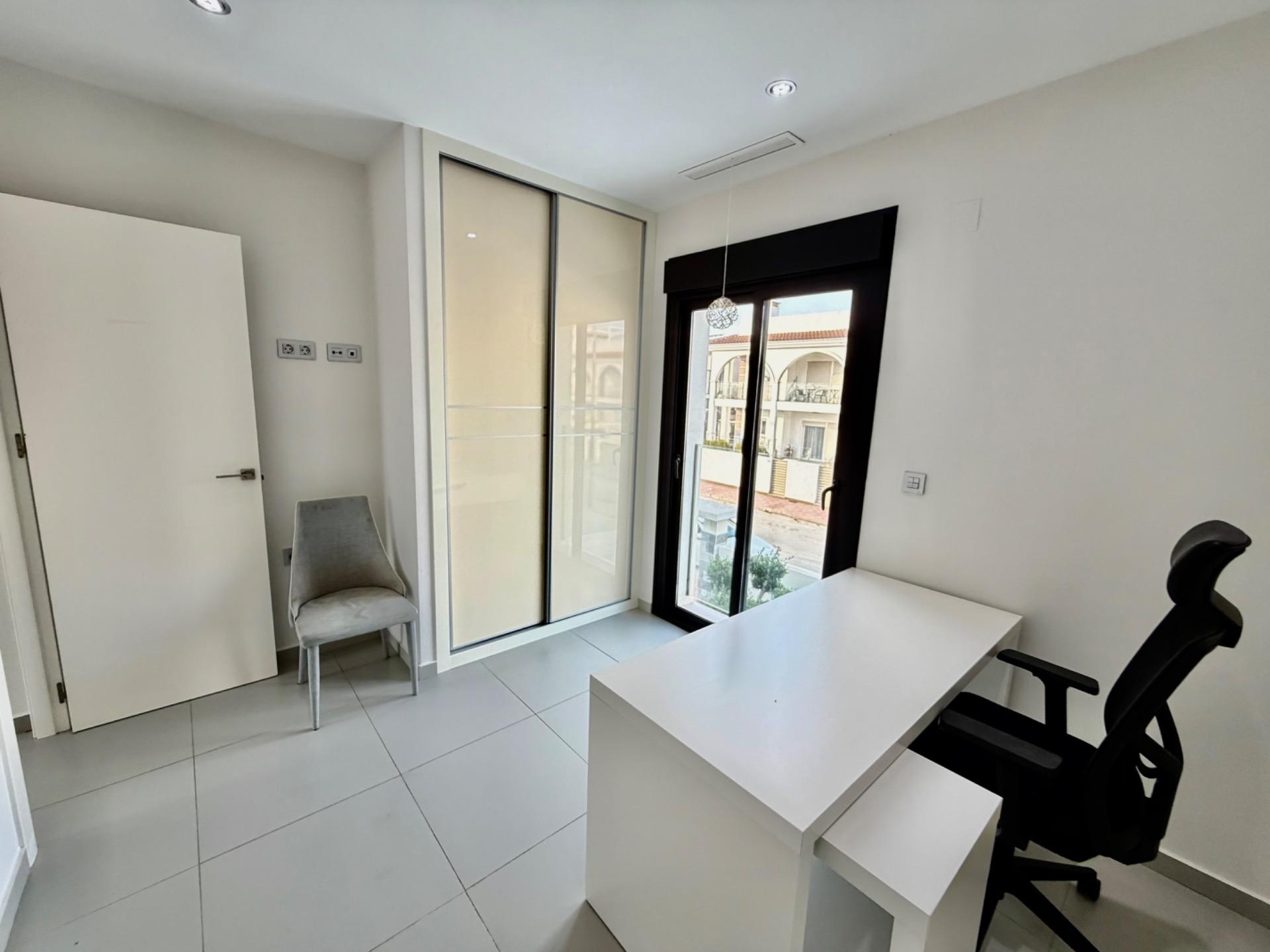 For sale - 3 Bedroom 3 Bathroom Villa in Rojales - Cuidad Quesada  - Alicante