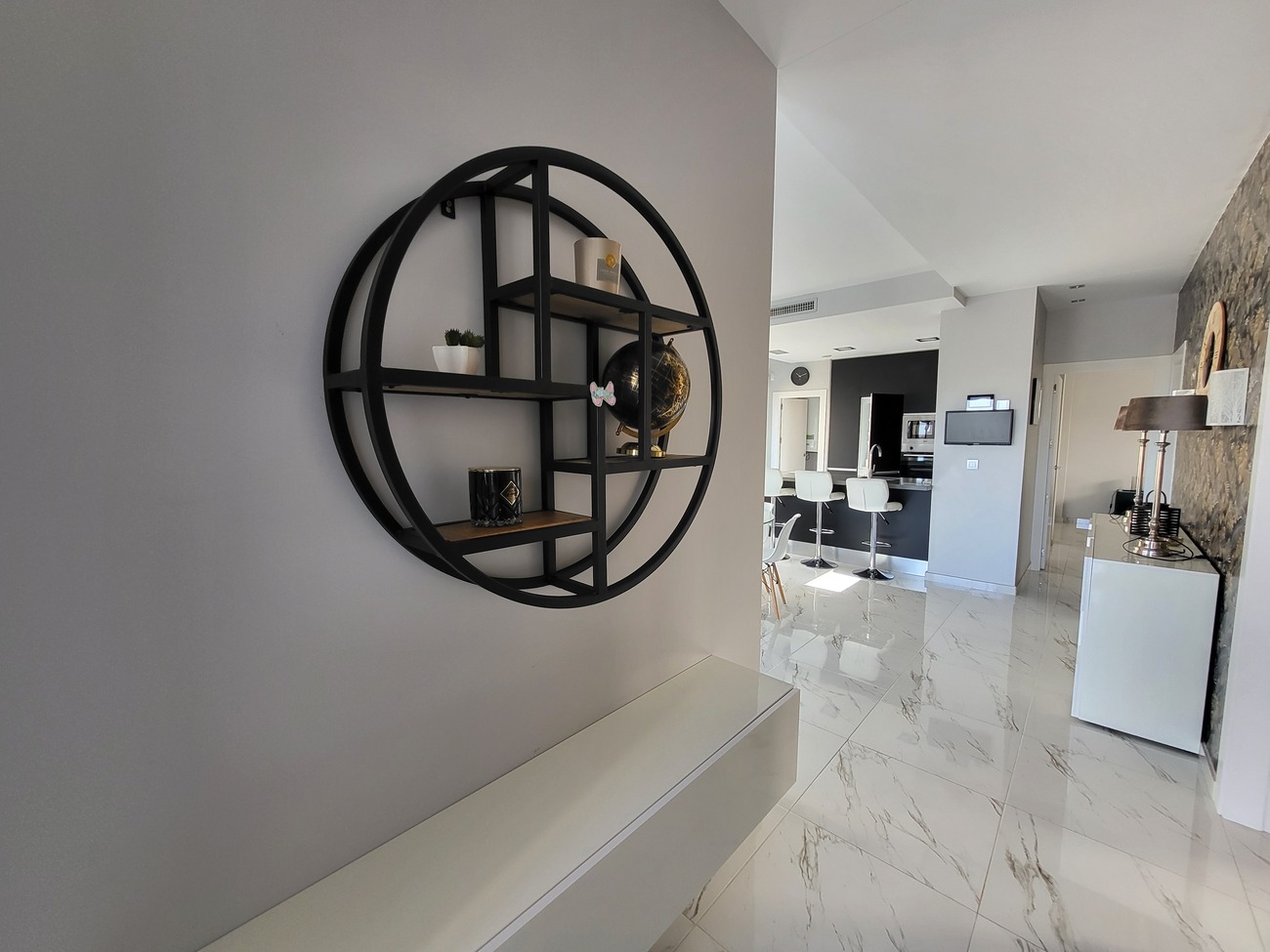 For sale - 3 Bedroom 2 Bathroom Villa in Villamartin -  - Alicante