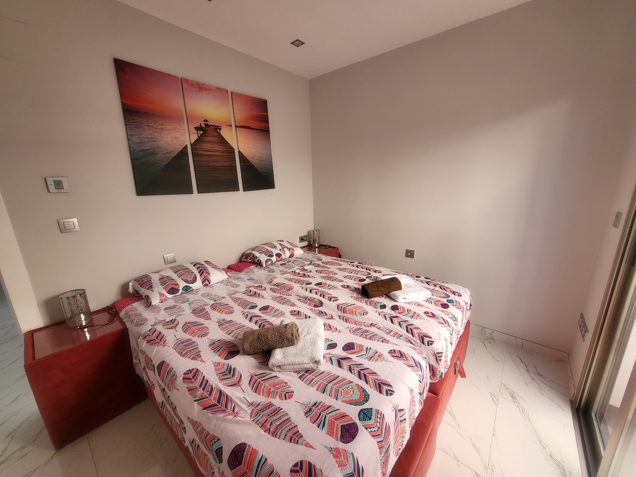 For sale - 3 Bedroom 2 Bathroom Villa in Villamartin -  - Alicante