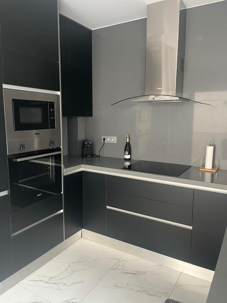 For sale - 3 Bedroom 2 Bathroom Villa in Villamartin -  - Alicante