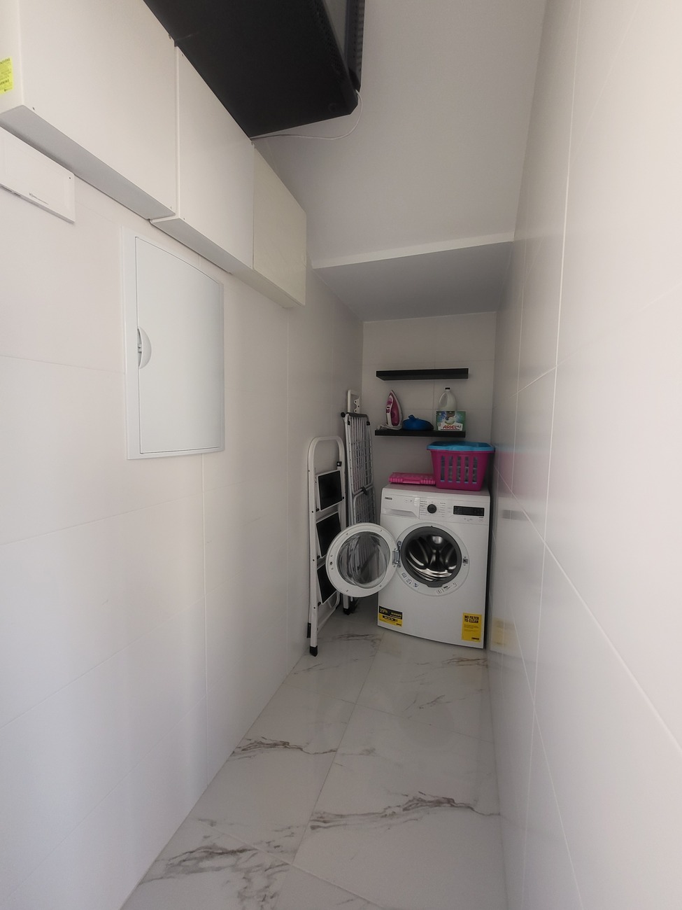 For sale - 3 Bedroom 2 Bathroom Villa in Villamartin -  - Alicante