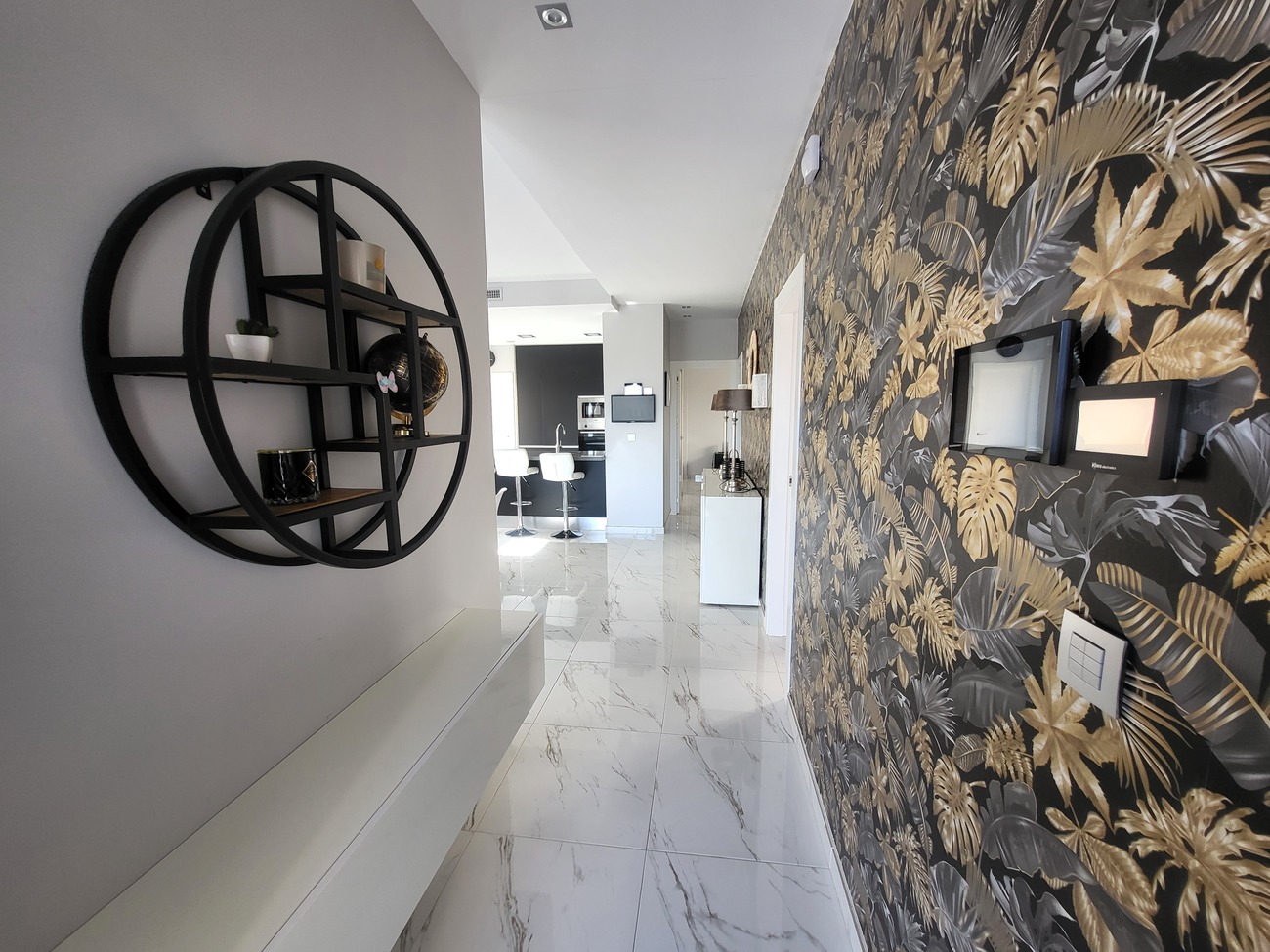 For sale - 3 Bedroom 2 Bathroom Villa in Villamartin -  - Alicante