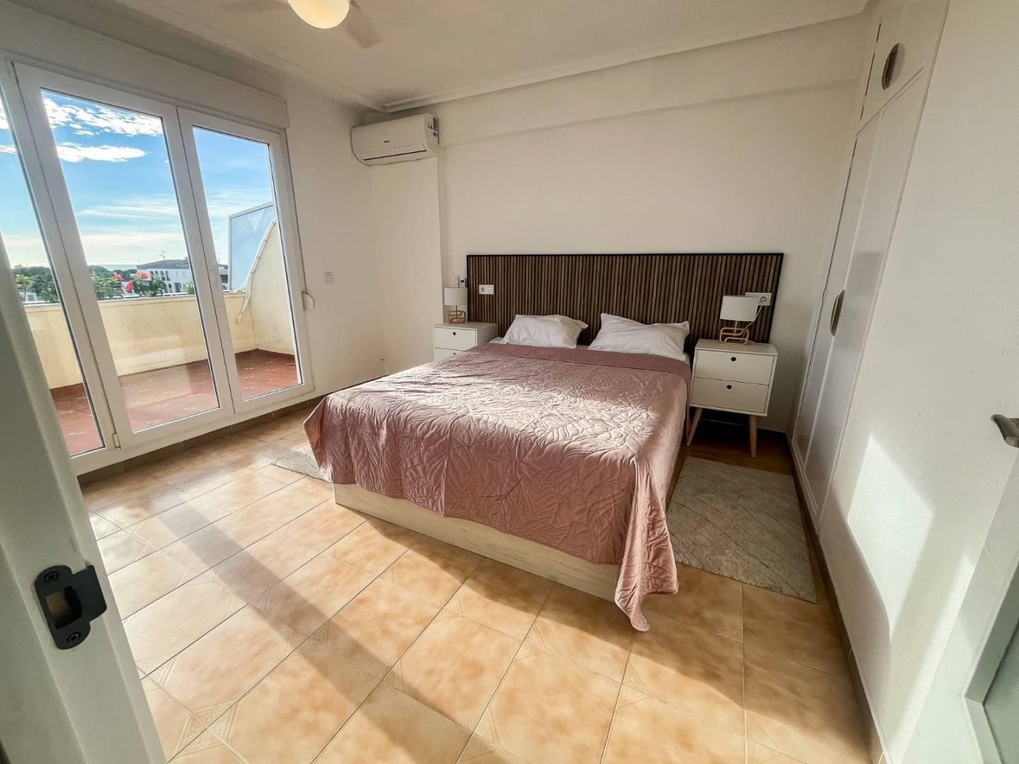 For sale - 2 Bedroom 2 Bathroom Apartamento in Torrevieja - Punta Prima  - Alicante