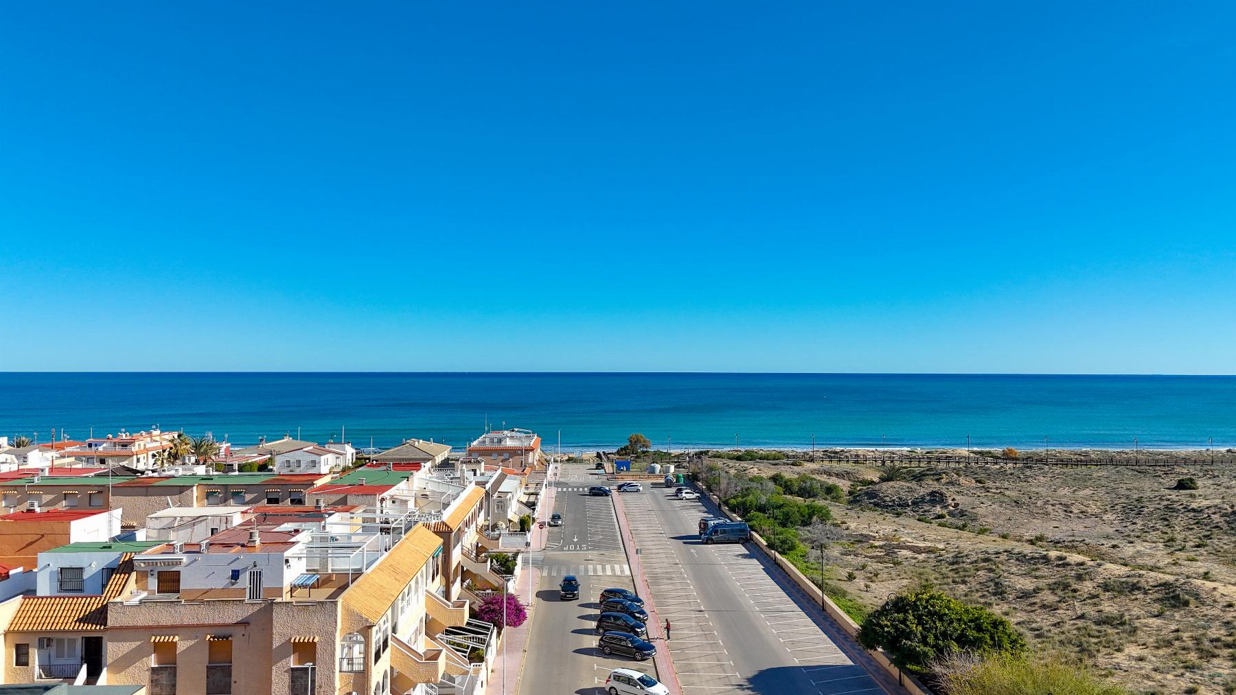 For sale - 3 Bedroom 1 Bathroom Bungalow in Torrevieja - PLAYA DE LA MATA  - Alicante