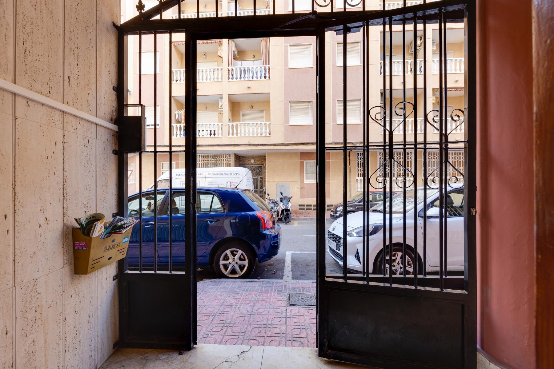 For sale - 2 Bedroom 2 Bathroom Apartamento in Torrevieja - Parque de Las Naciones  - Alicante