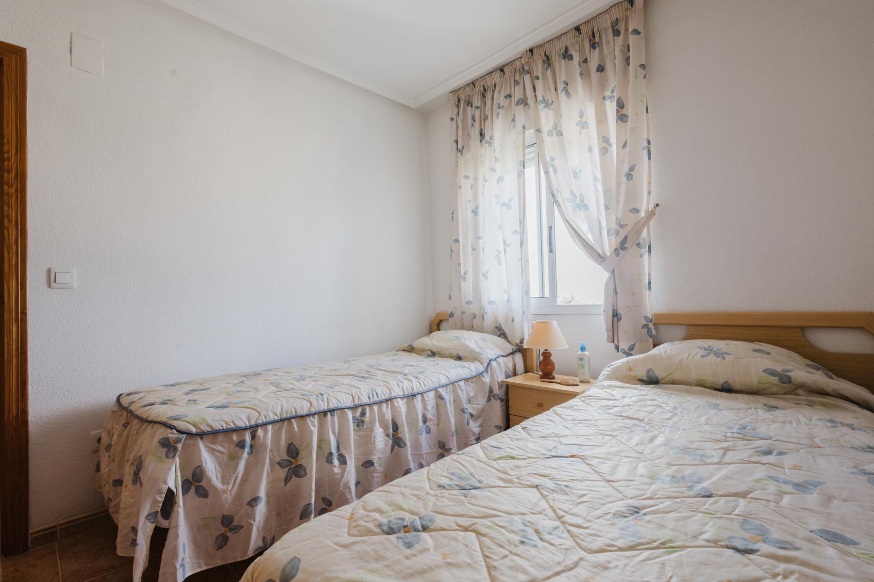 For sale - 3 Bedroom 2 Bathroom Apartamento in Torrevieja - Parque de Las Naciones  - Alicante