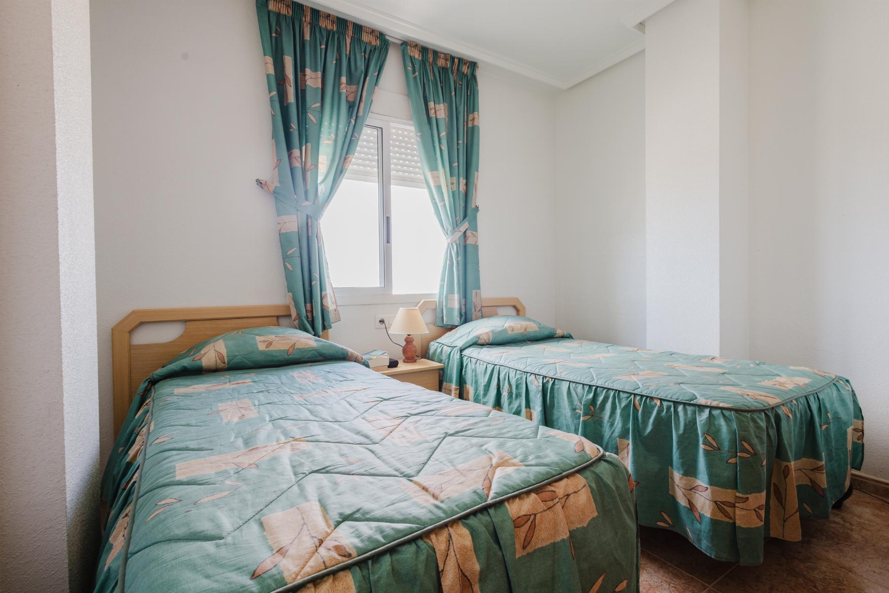For sale - 3 Bedroom 2 Bathroom Apartamento in Torrevieja - Parque de Las Naciones  - Alicante