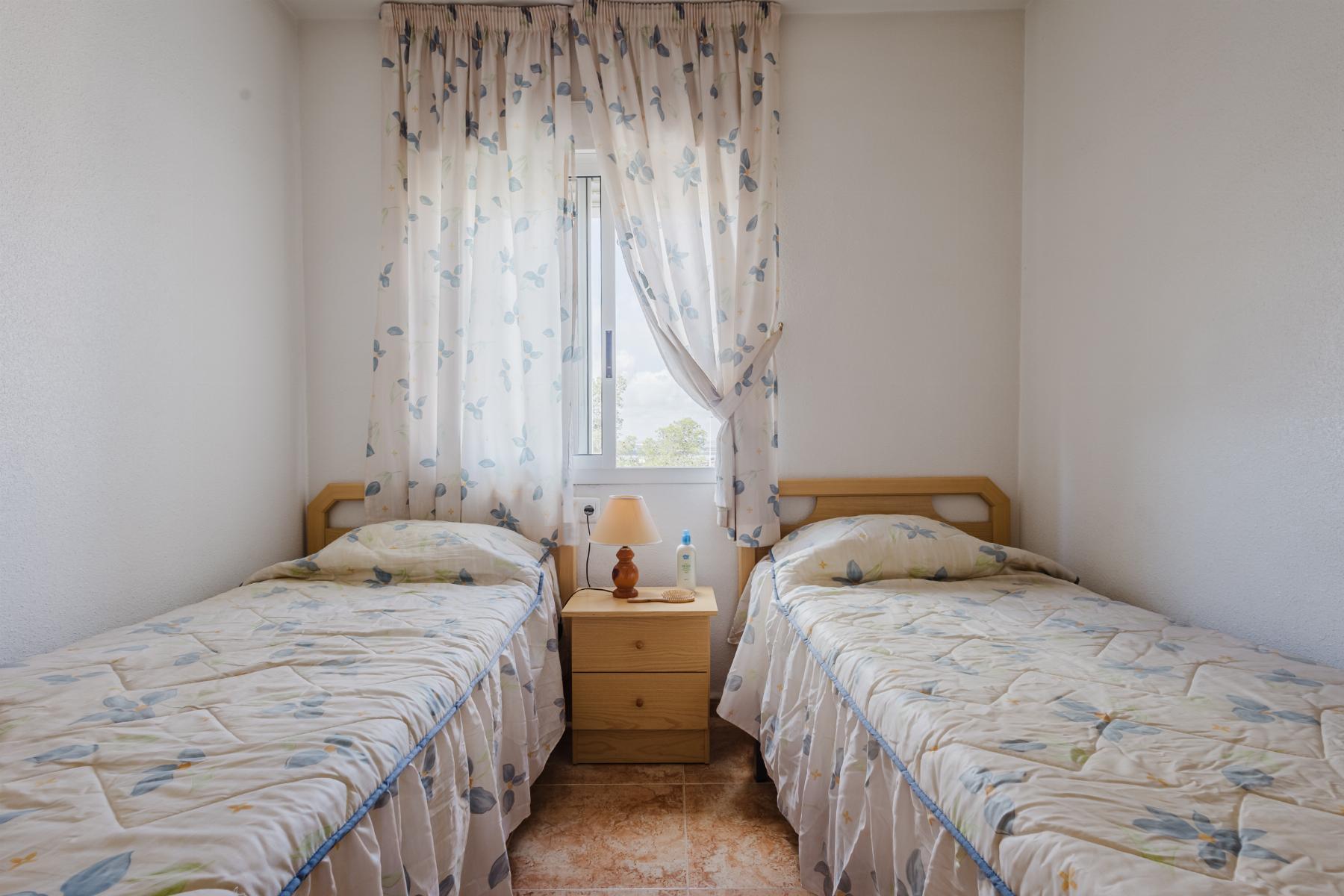 For sale - 3 Bedroom 2 Bathroom Apartamento in Torrevieja - Parque de Las Naciones  - Alicante