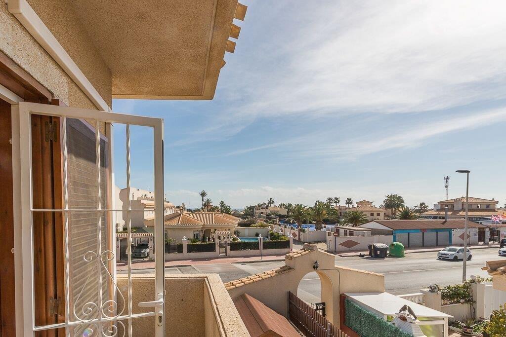 For sale - 3 Bedroom 2 Bathroom Casa in Orihuela Costa - La Zenia- Orihuela costa  - Alicante