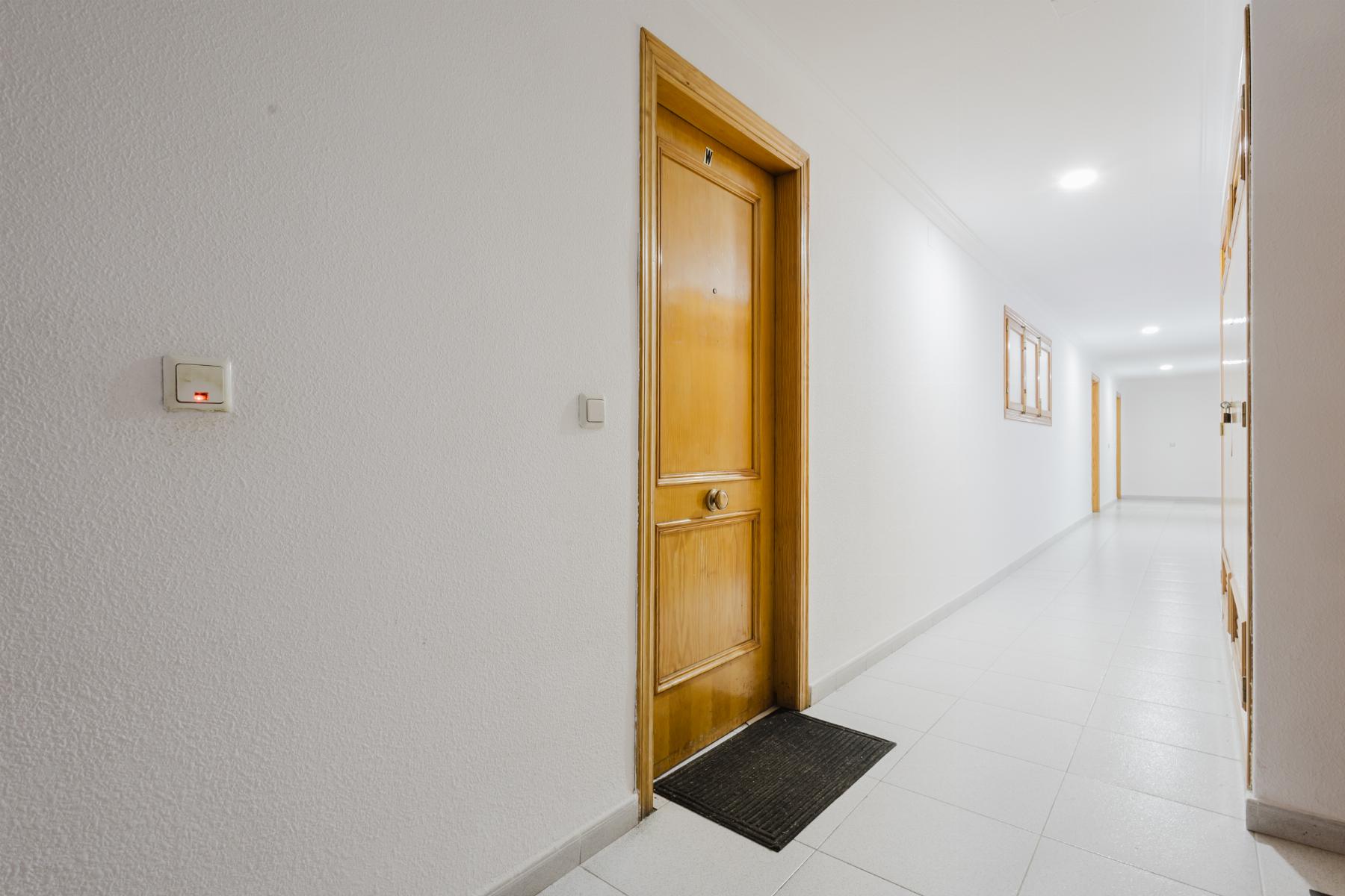 For sale - 2 Bedroom 1 Bathroom Apartamento in Torrevieja - Playa de La Acequion  - Alicante