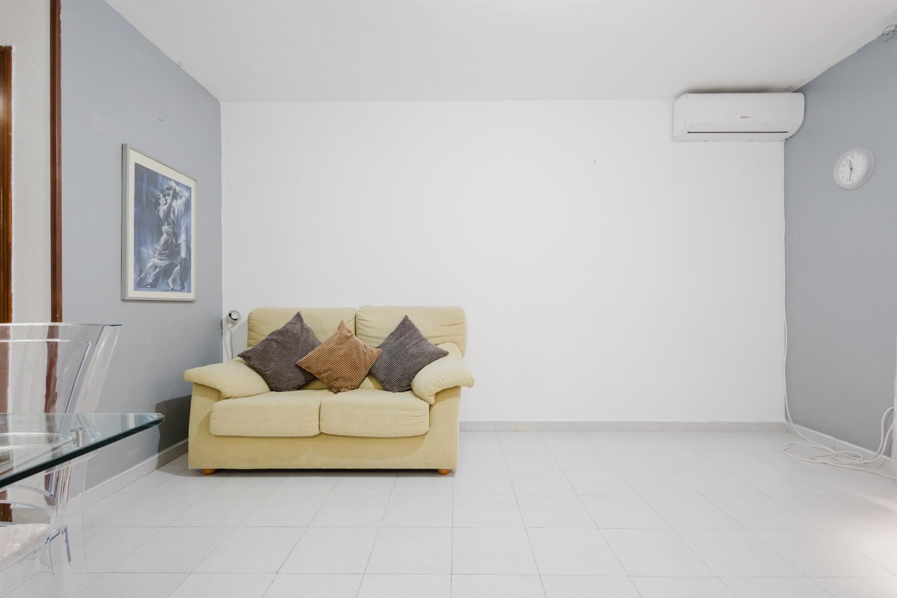 For sale - 2 Bedroom 1 Bathroom Apartamento in Torrevieja - Playa de La Acequion  - Alicante
