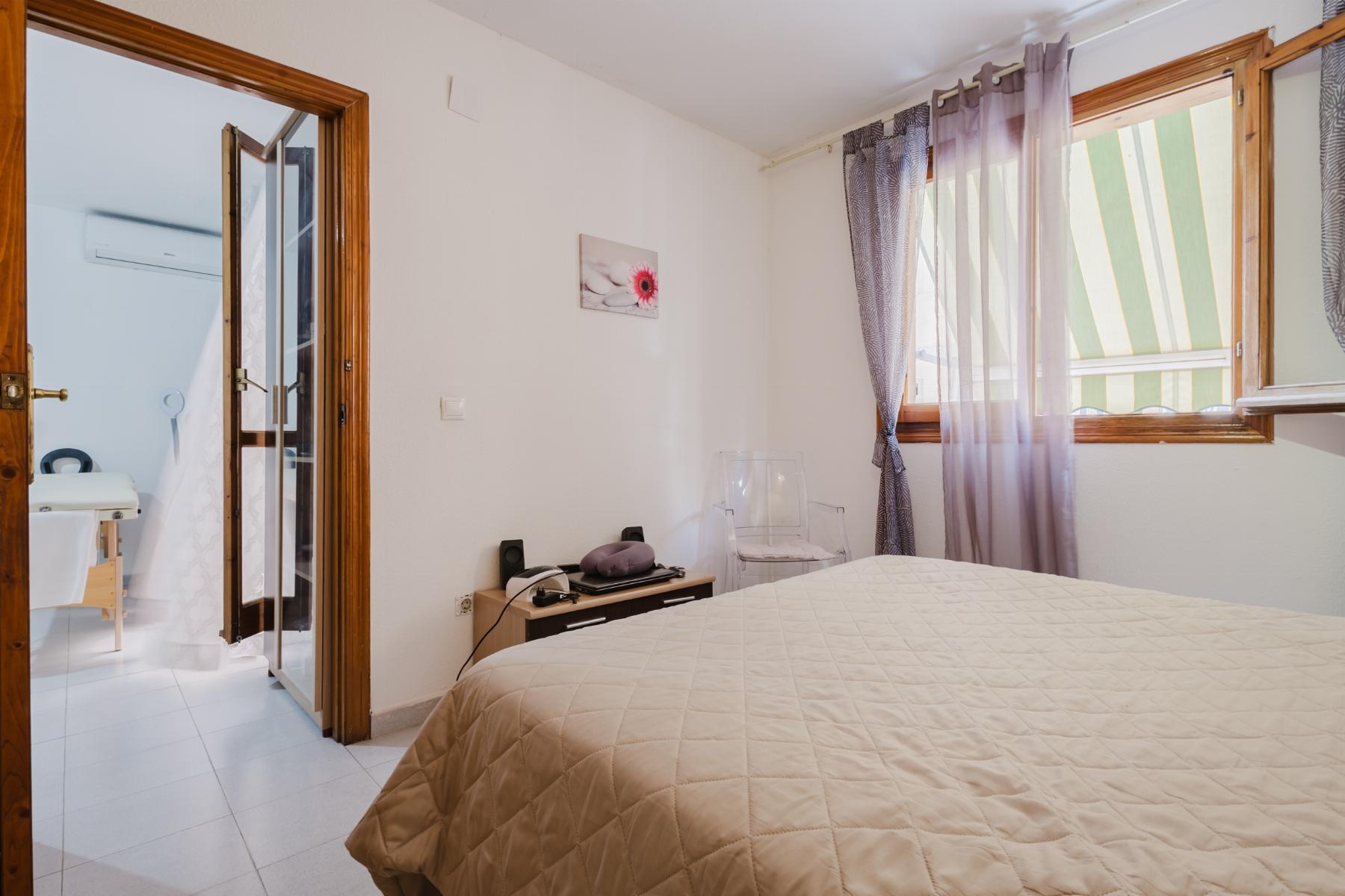 For sale - 2 Bedroom 1 Bathroom Apartamento in Torrevieja - Playa de La Acequion  - Alicante