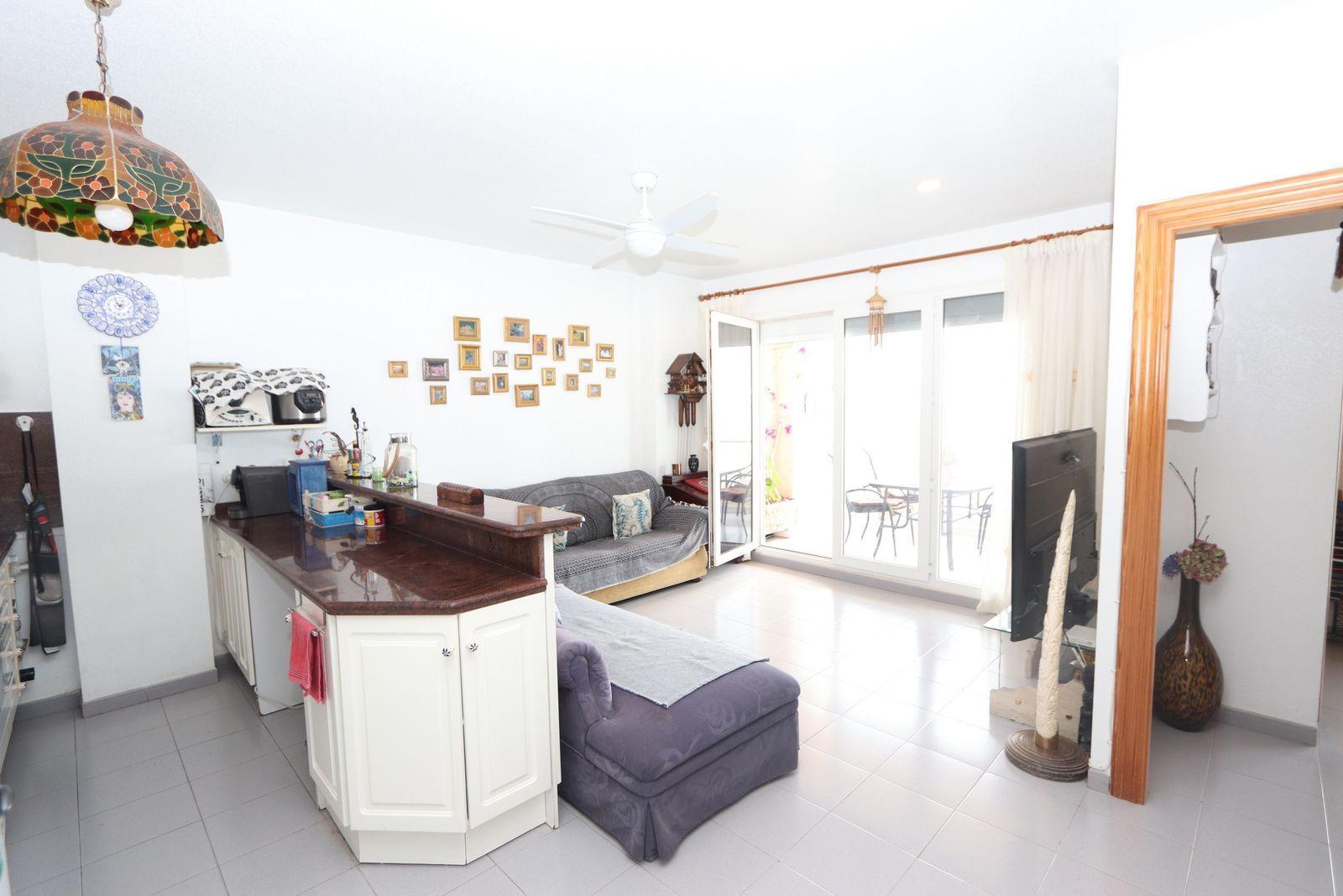 For sale - 3 Bedroom 2 Bathroom Apartamento in Torrevieja - Playa Flamenca  - Alicante