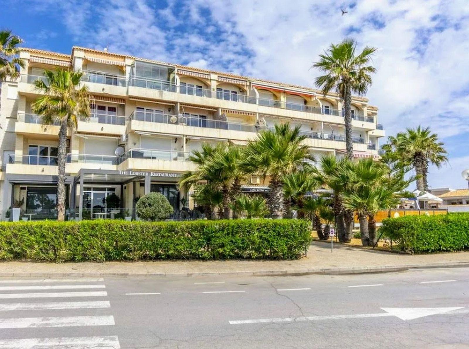 For sale - 3 Bedroom 2 Bathroom Apartamento in Torrevieja - Playa Flamenca  - Alicante