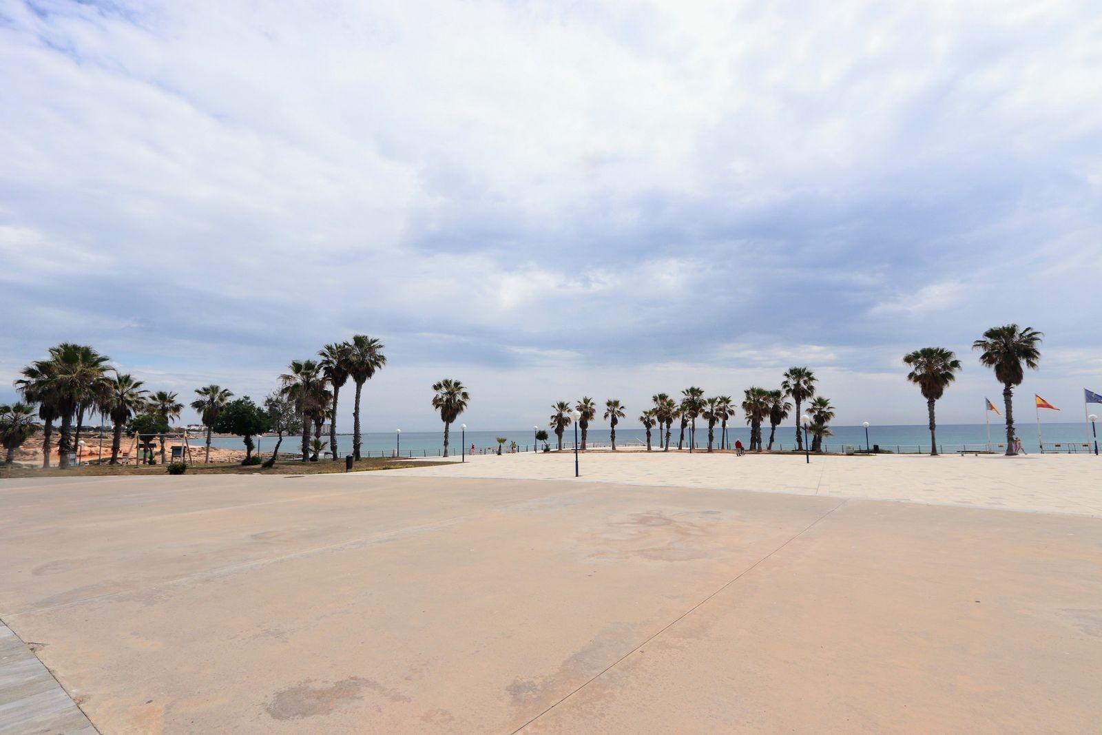 For sale - 3 Bedroom 2 Bathroom Apartamento in Torrevieja - Playa Flamenca  - Alicante