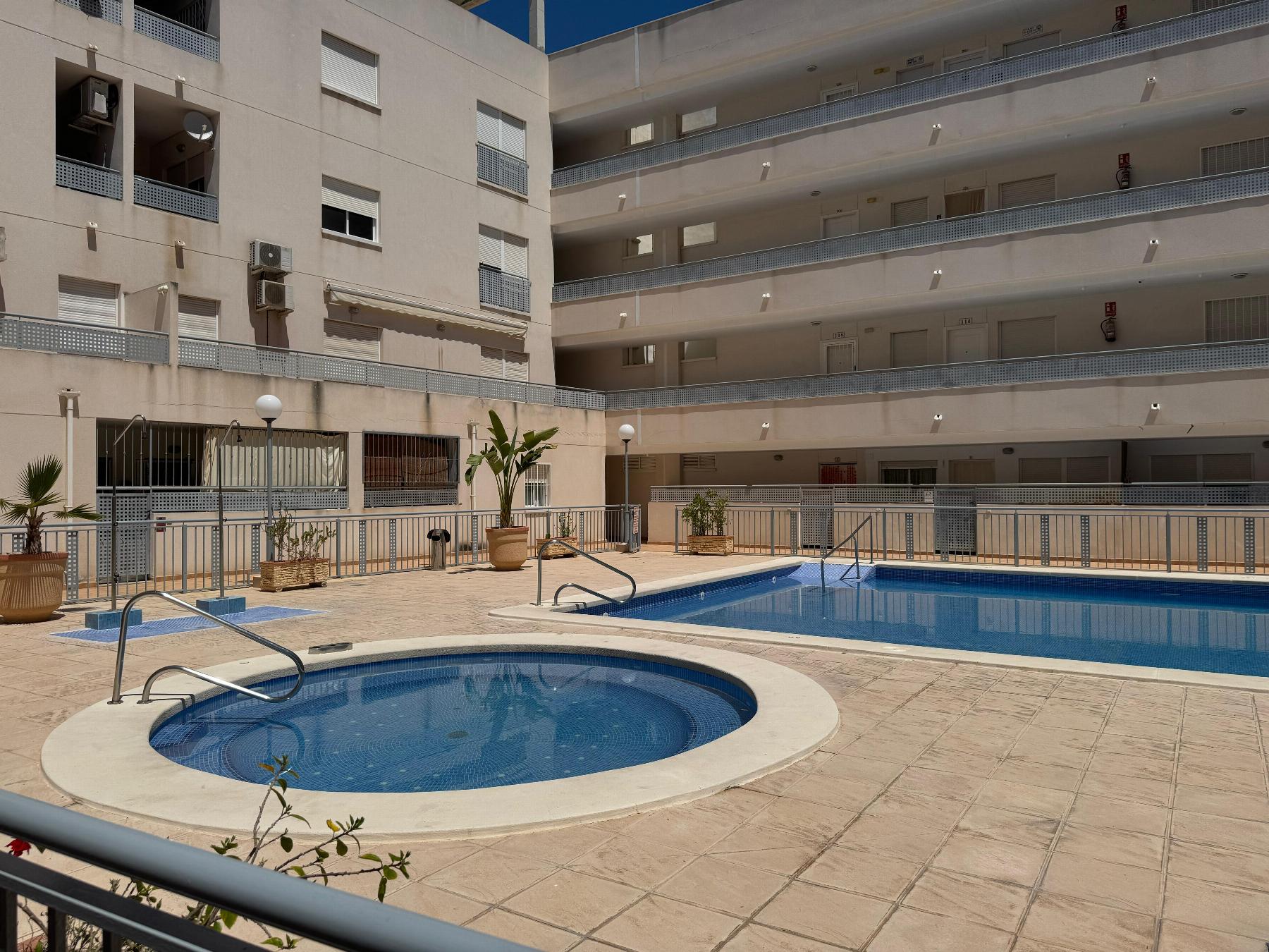 For sale - 2 Bedroom 1 Bathroom Apartamento in Almoradí - almoradi  - Alicante