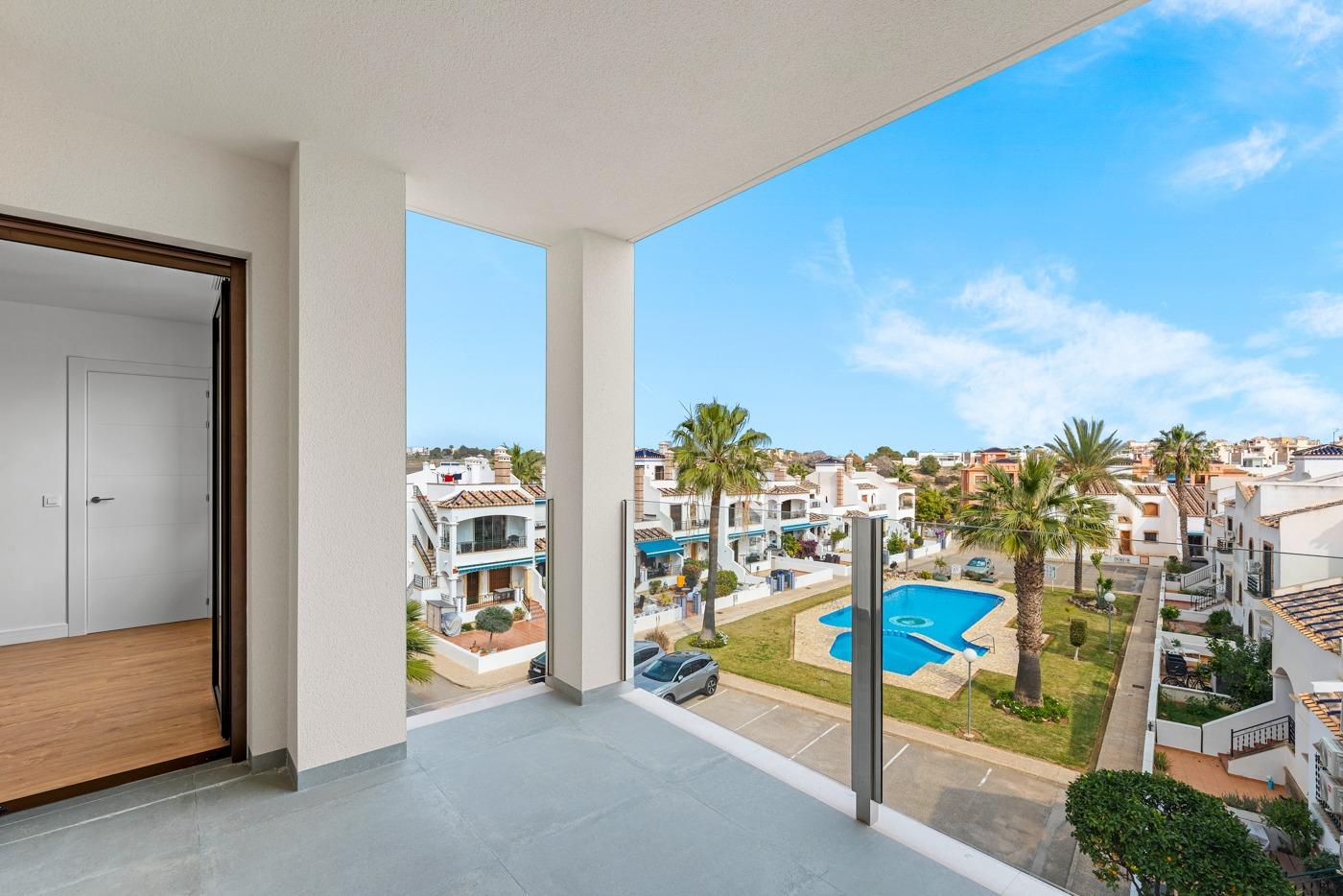 For sale - 2 Bedroom 2 Bathroom Apartamento in Orihuela Costa - Villamartin  - Alicante