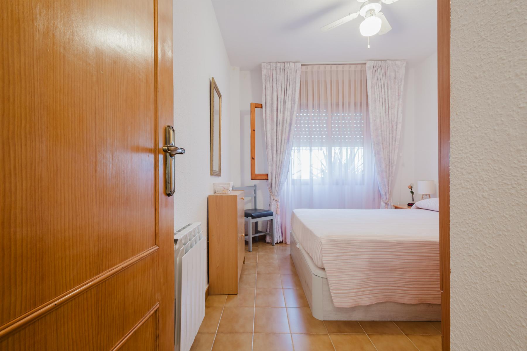 For sale - 3 Bedroom 1 Bathroom Bungalow in Torrevieja - playa de los naufragos  - Alicante
