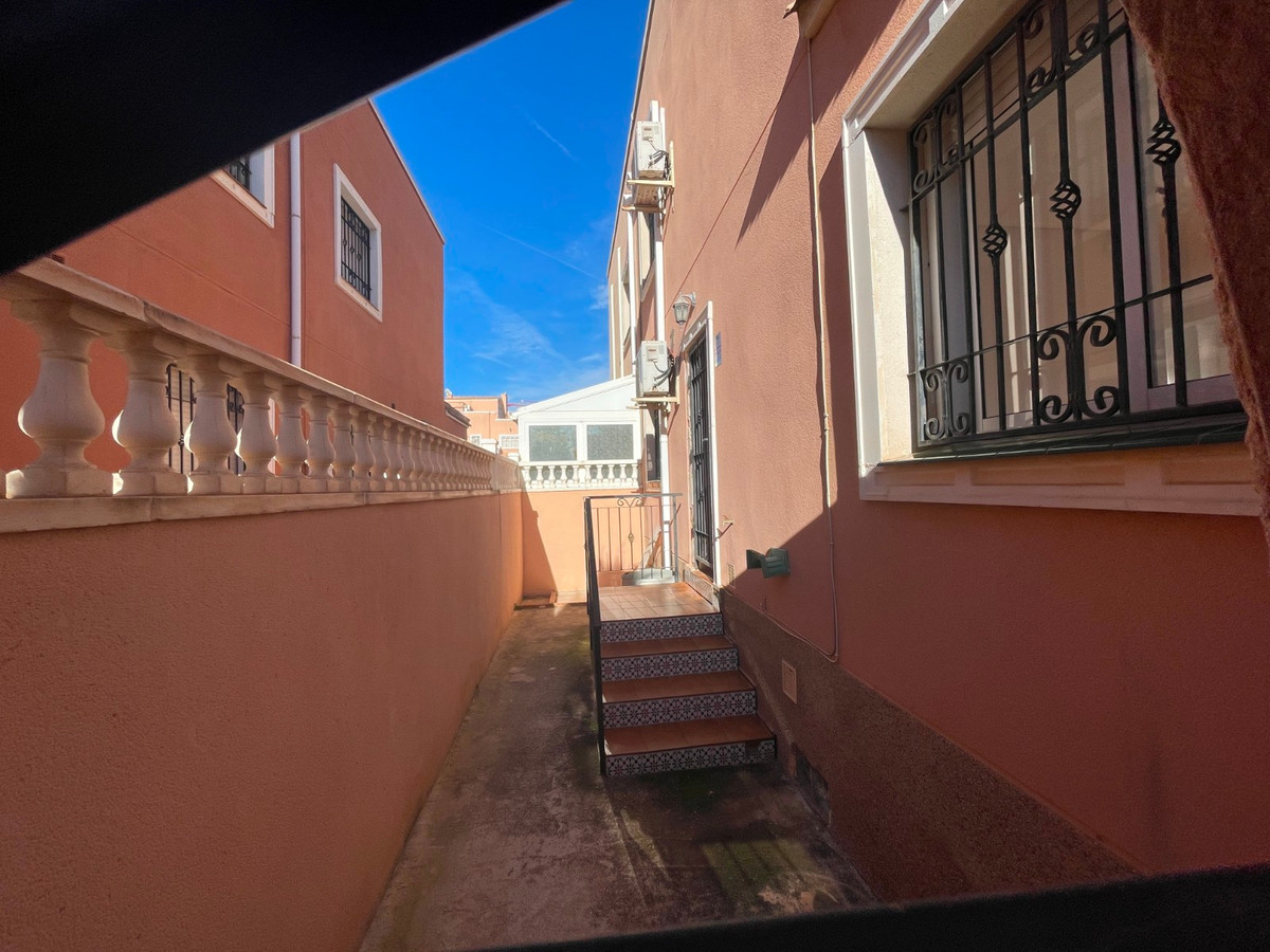 For sale - 3 Bedroom 2 Bathroom House - Townhouse in Los Montesinos - Los Montesinos Centro  - Alicante