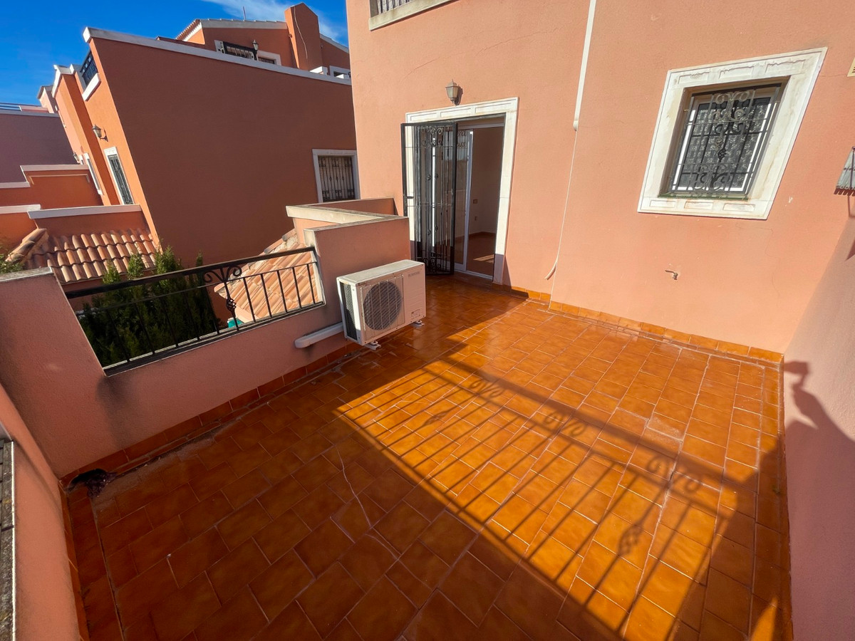 For sale - 3 Bedroom 2 Bathroom House - Townhouse in Los Montesinos - Los Montesinos Centro  - Alicante