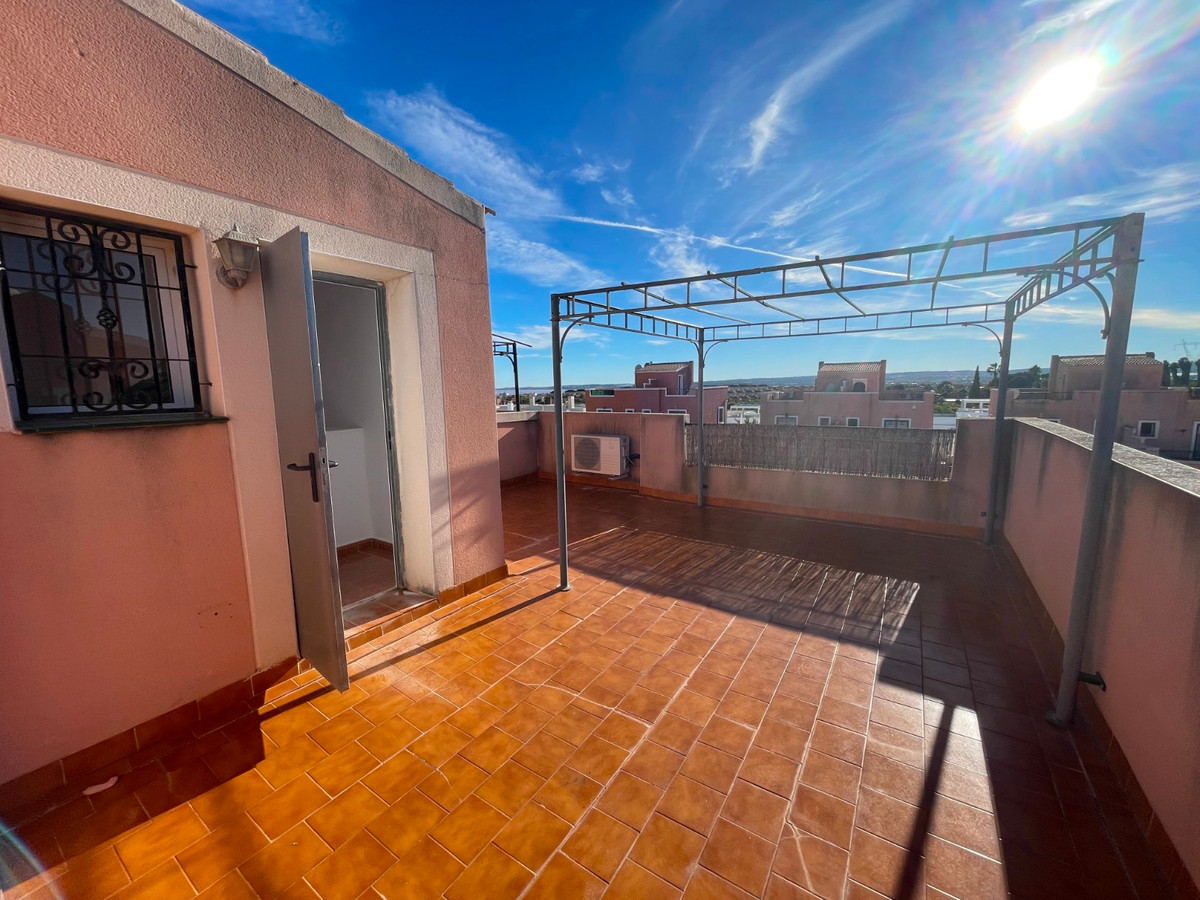 For sale - 3 Bedroom 2 Bathroom House - Townhouse in Los Montesinos - Los Montesinos Centro  - Alicante