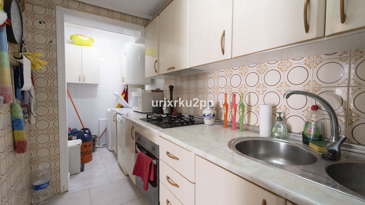 For sale - 3 Bedroom 2 Bathroom House - Townhouse in Torrevieja - Torrevieja Centro  - Alicante