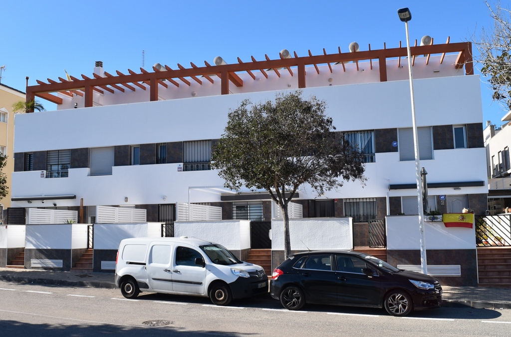 3 Bedroom 2 Bathroom House - Townhouse in Guardamar del Segura