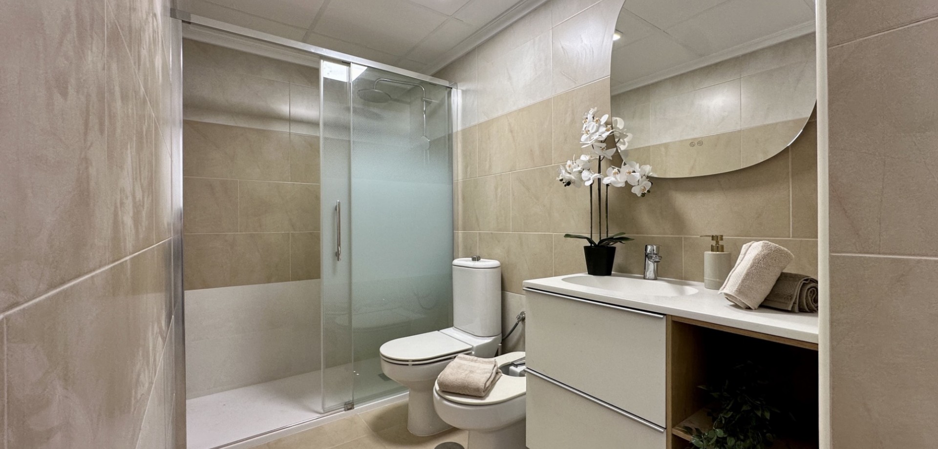 For sale - 3 Bedroom 2 Bathroom Apartment in Torrevieja - Torrevieja  - Costa Blanca (Alicante)