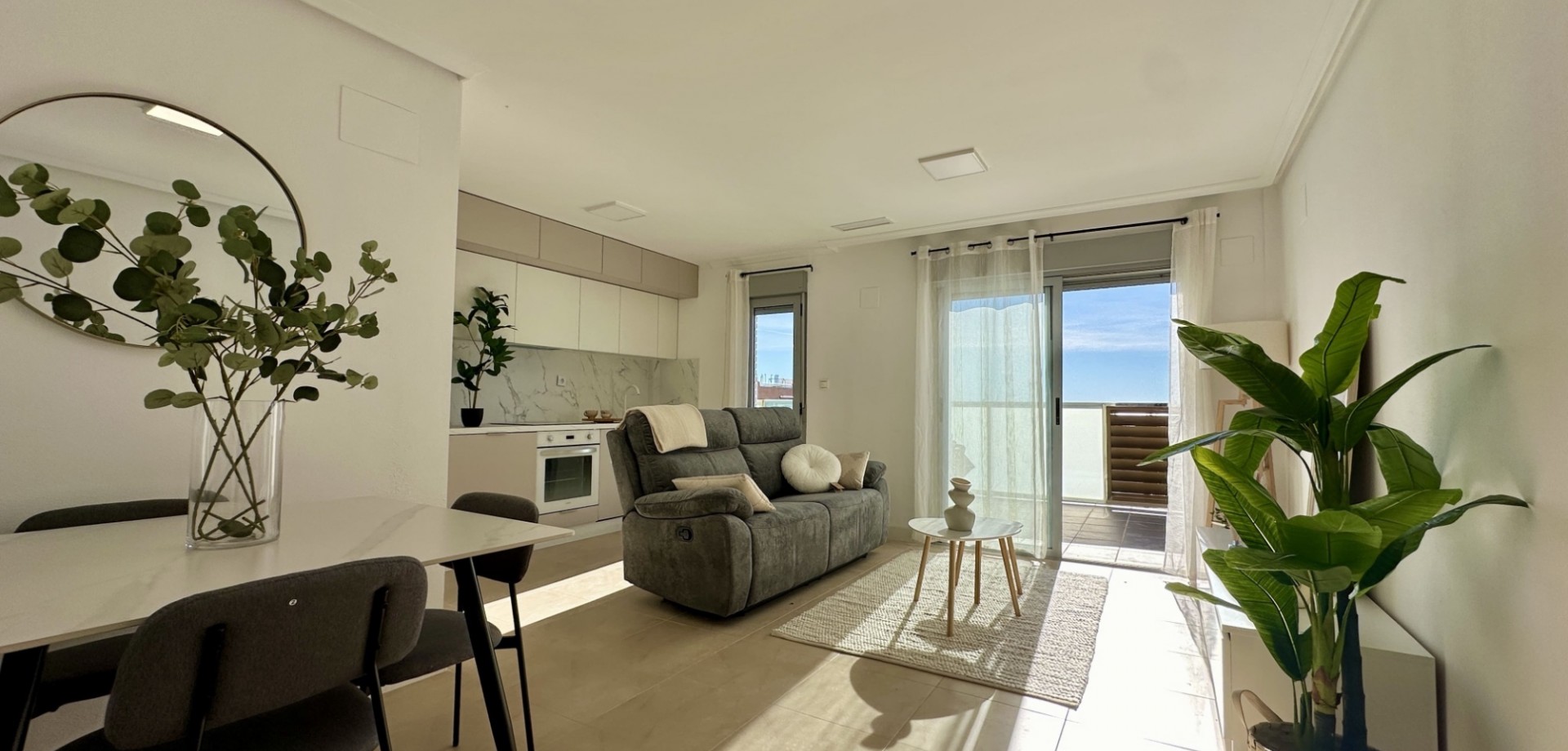 For sale - 3 Bedroom 2 Bathroom Apartment in Torrevieja - Torrevieja  - Costa Blanca (Alicante)