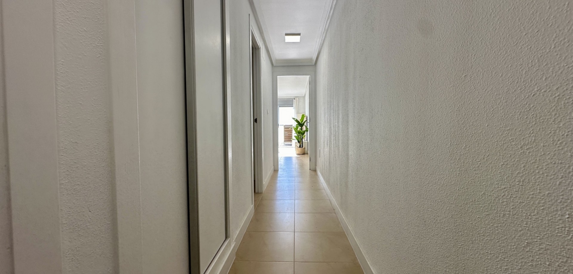 For sale - 3 Bedroom 2 Bathroom Apartment in Torrevieja - Torrevieja  - Costa Blanca (Alicante)