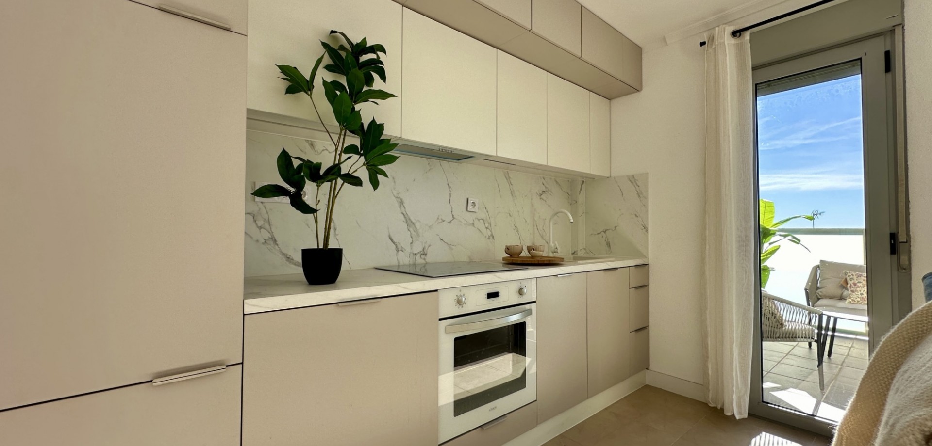 For sale - 3 Bedroom 2 Bathroom Apartment in Torrevieja - Torrevieja  - Costa Blanca (Alicante)