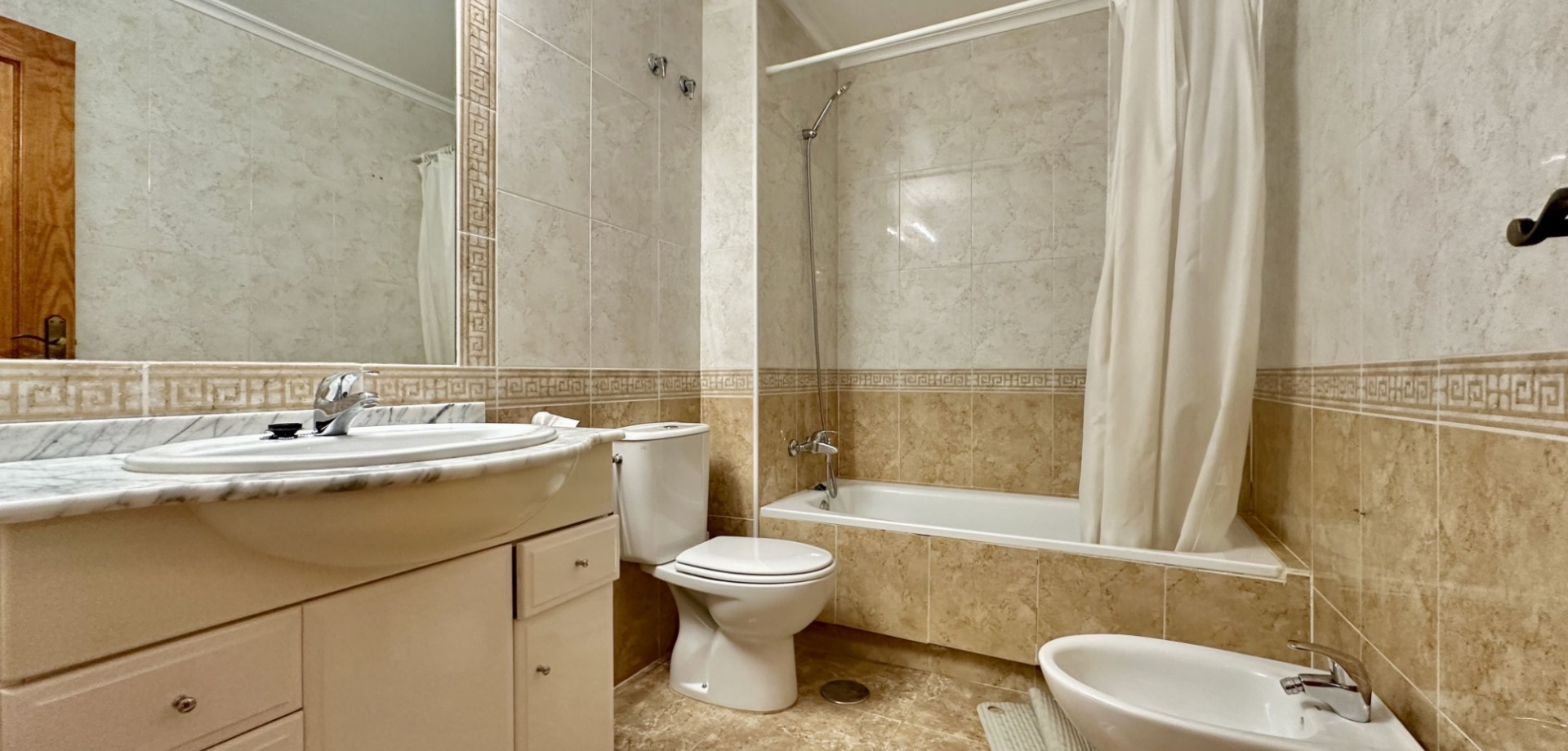 For sale - 2 Bedroom 1 Bathroom Apartment in Cabo Roig  - Cabo Roig  - Alicante