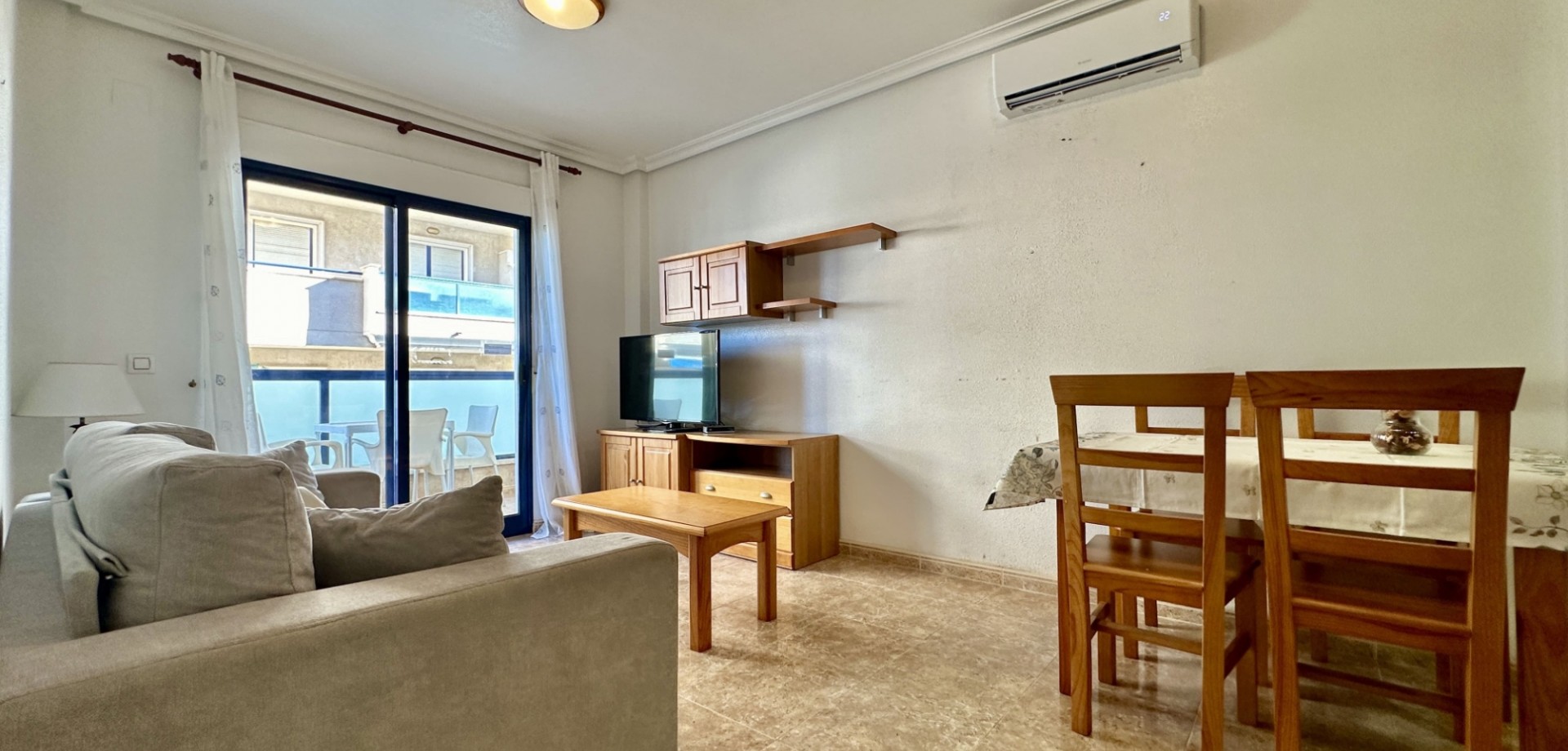For sale - 2 Bedroom 1 Bathroom Apartment in Cabo Roig  - Cabo Roig  - Alicante