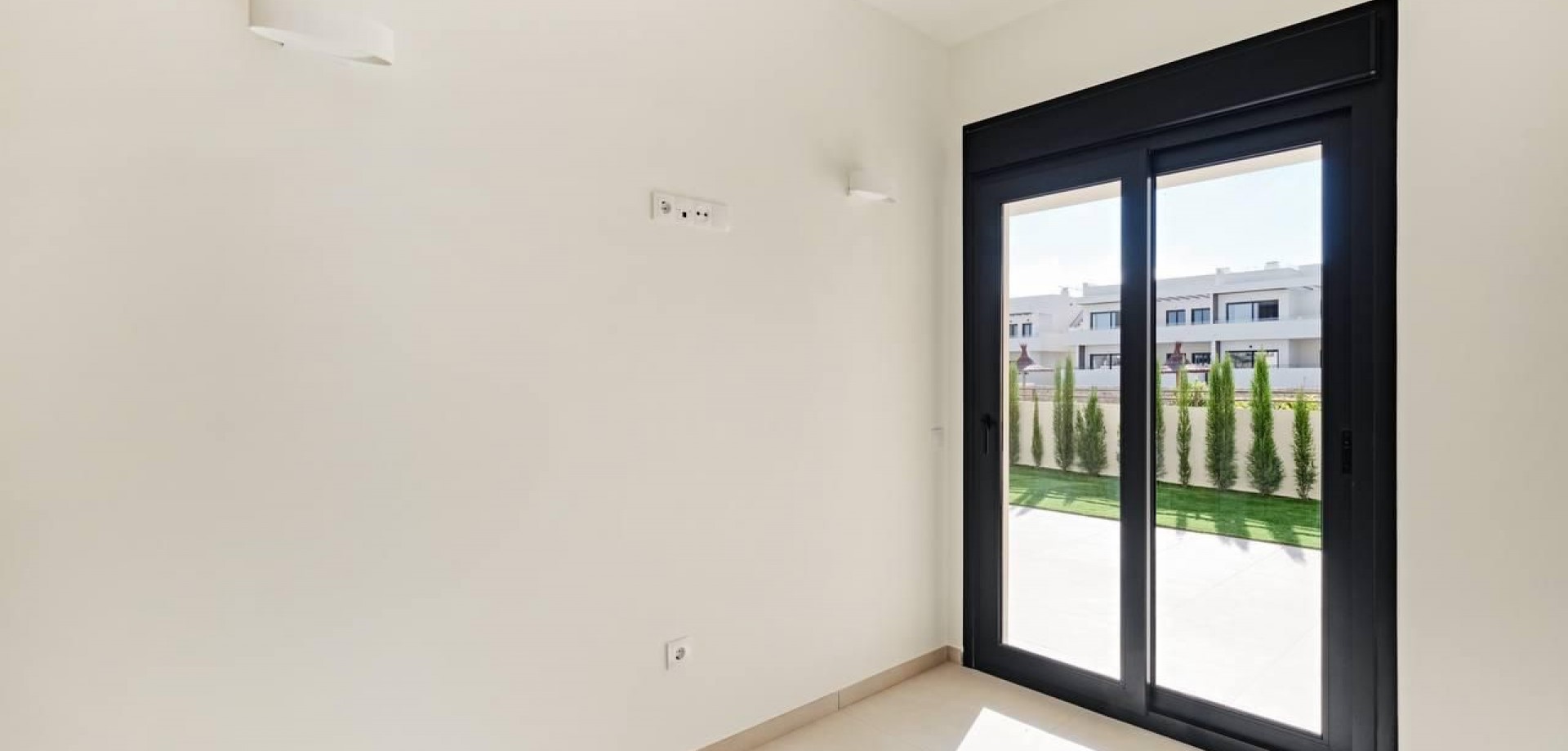For sale - 2 Bedroom 2 Bathroom Apartment in Torrevieja - La Veleta  - Alicante