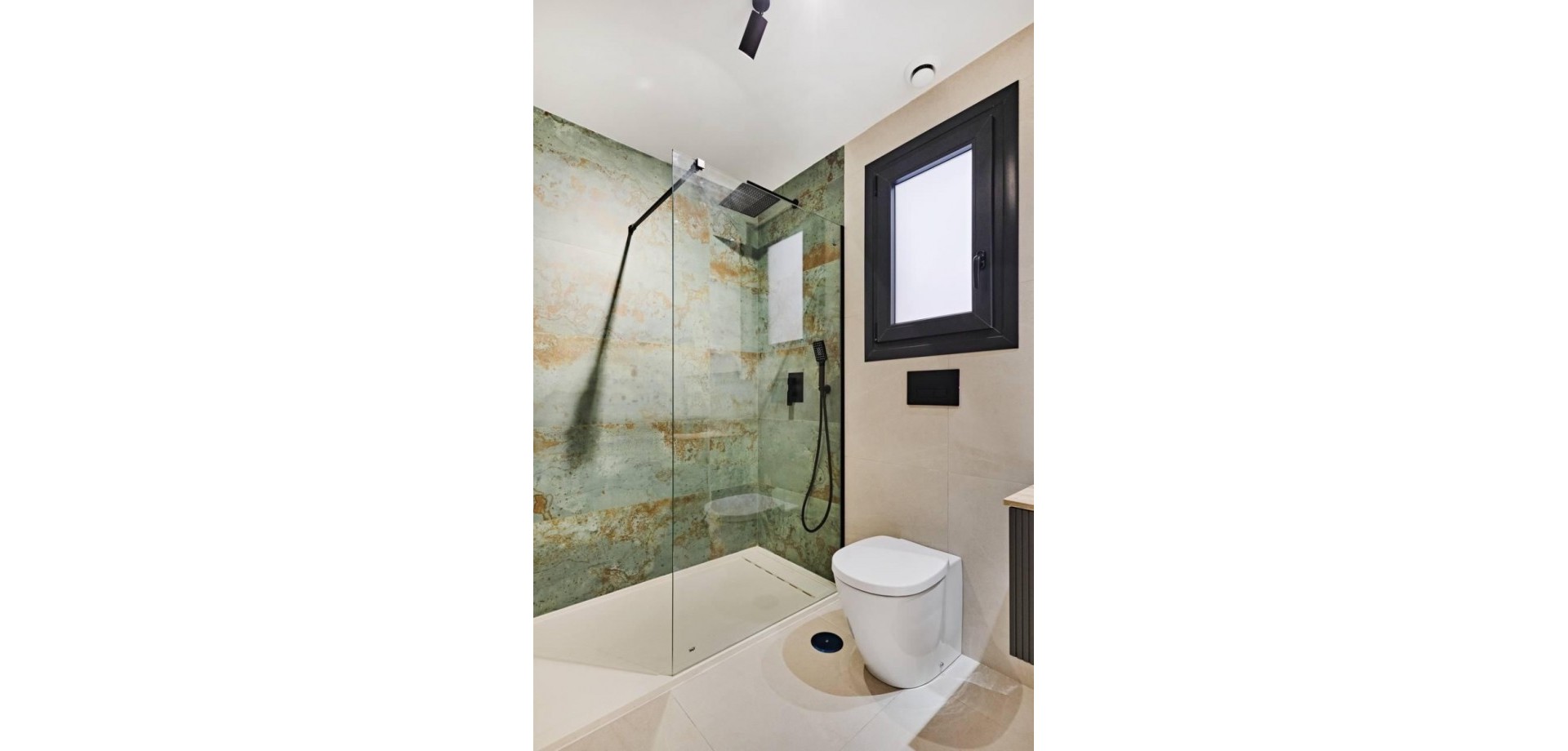 For sale - 2 Bedroom 2 Bathroom Apartment in Torrevieja - La Veleta  - Alicante